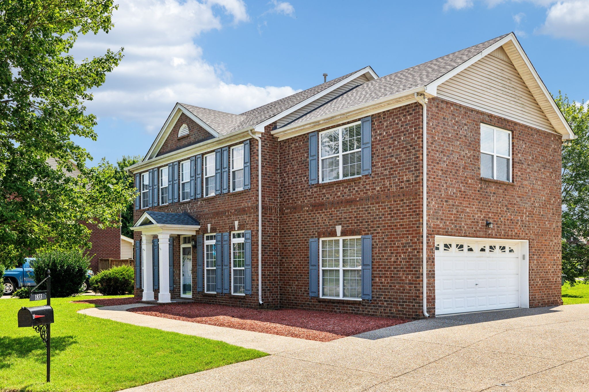 1833 Woodland Farms Ct