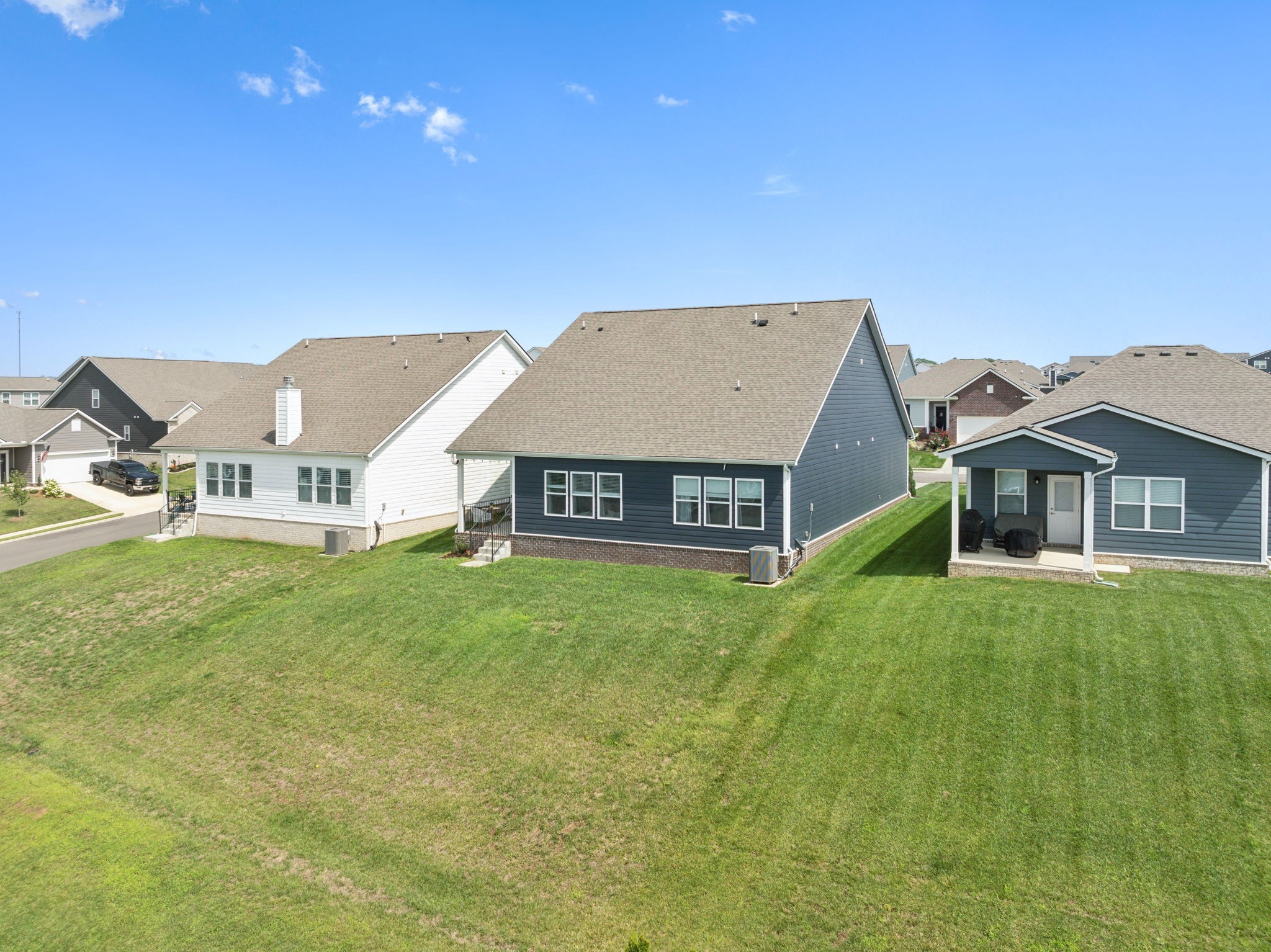 3421 Hattie Ln