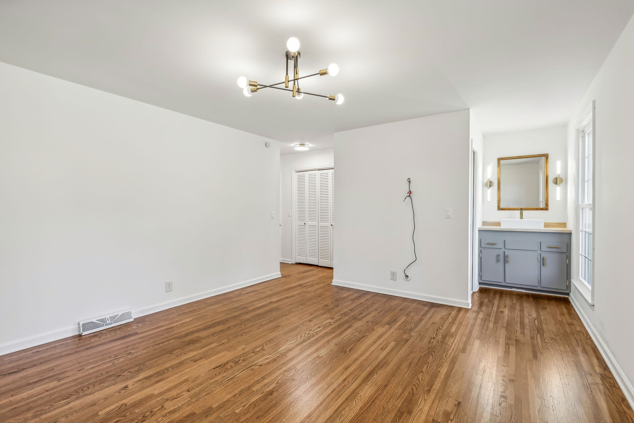 132 East Dr