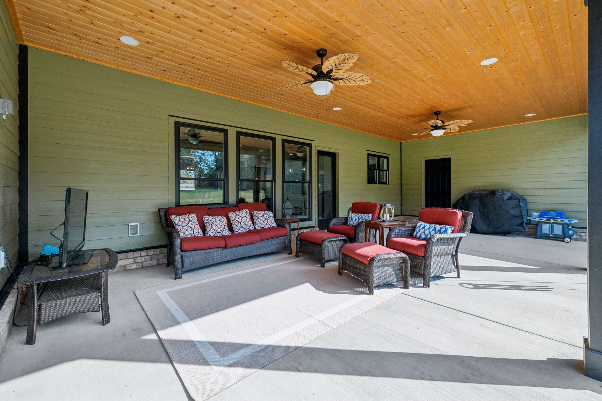 6379 Fredonia Rd
