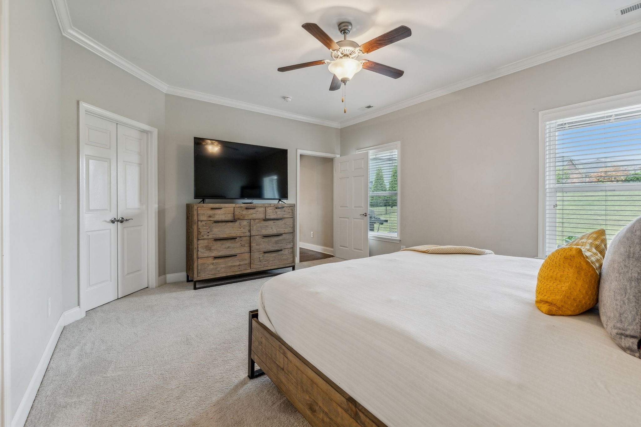 814 Cherry Grove Dr