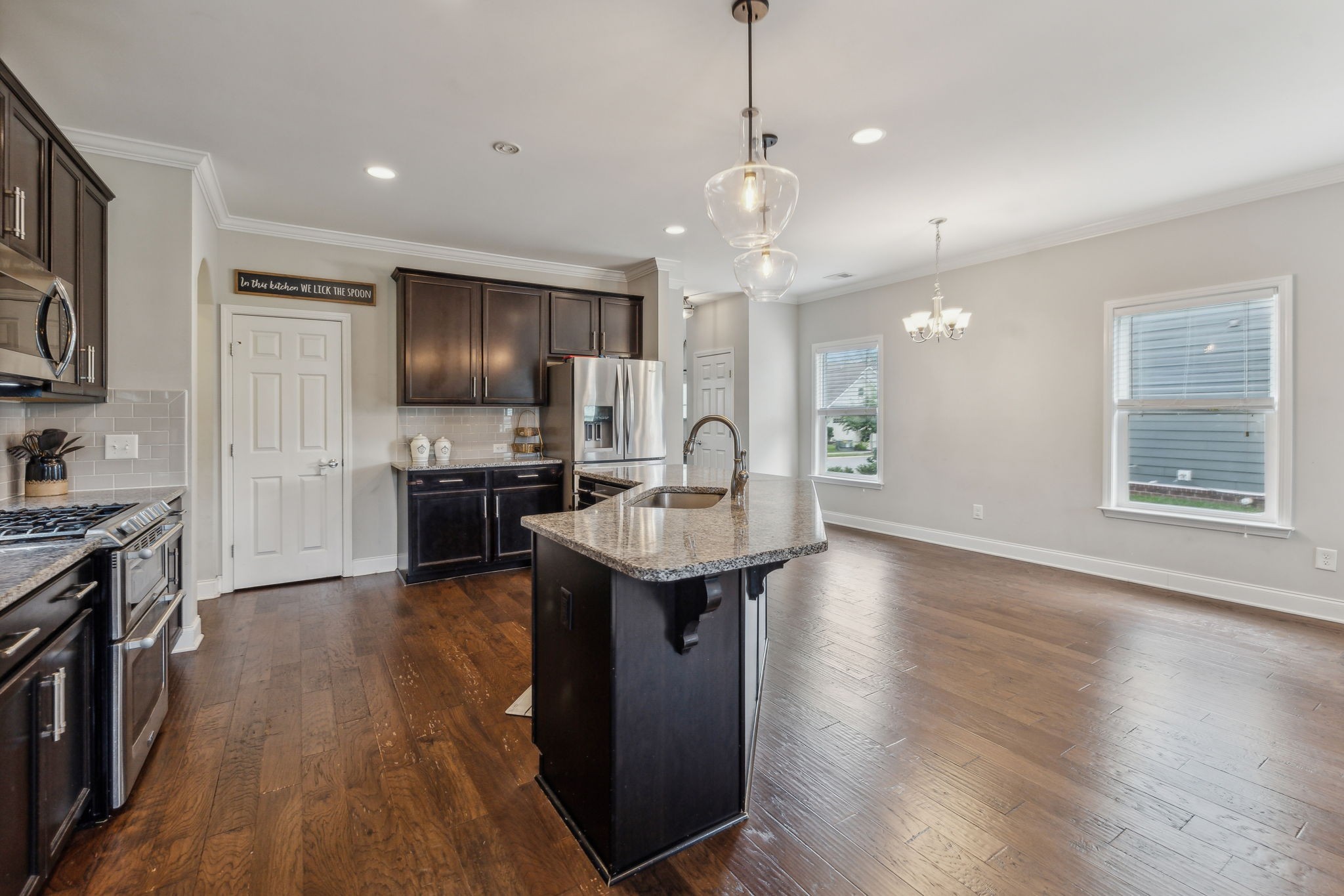 814 Cherry Grove Dr