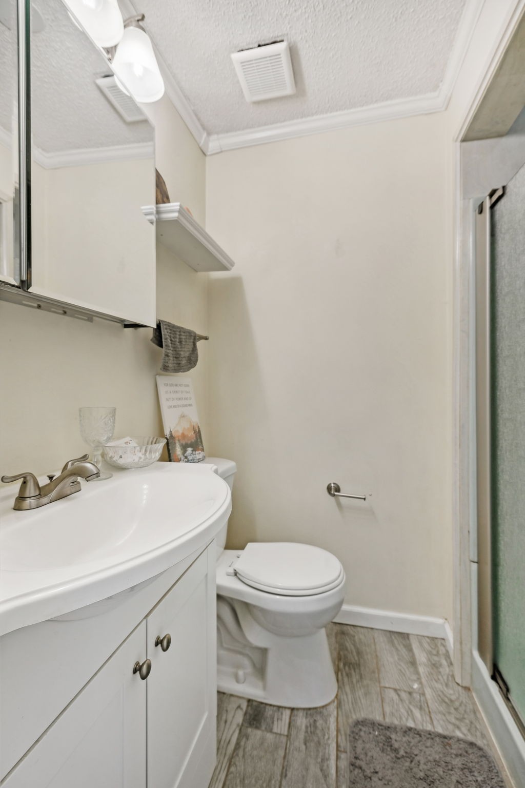 101 Hankins Dr