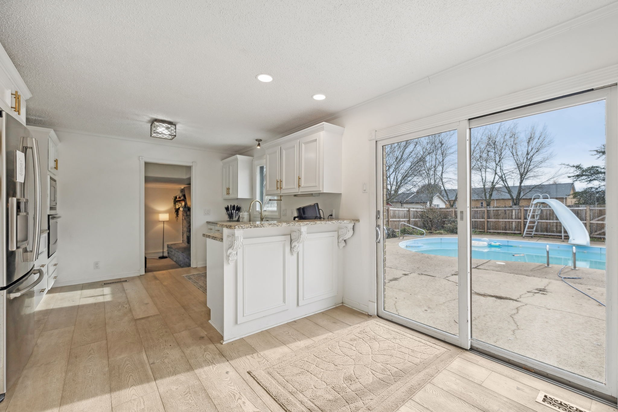 101 Hankins Dr