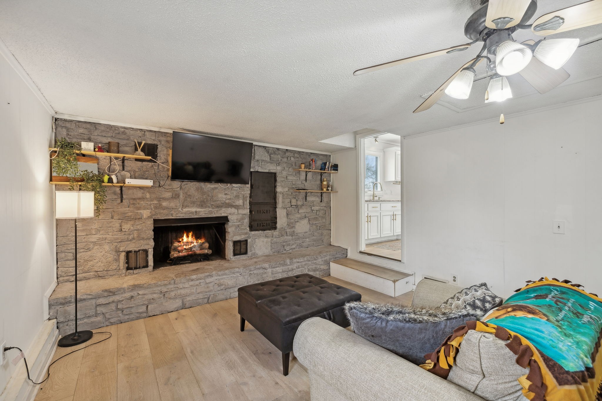 101 Hankins Dr