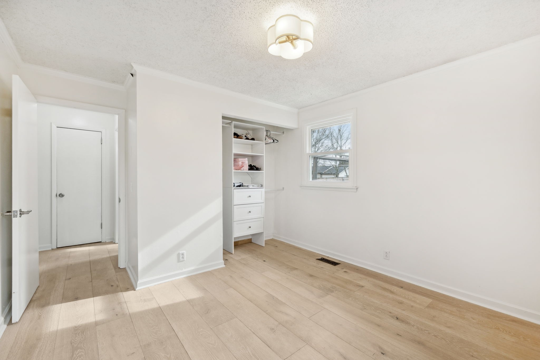 101 Hankins Dr