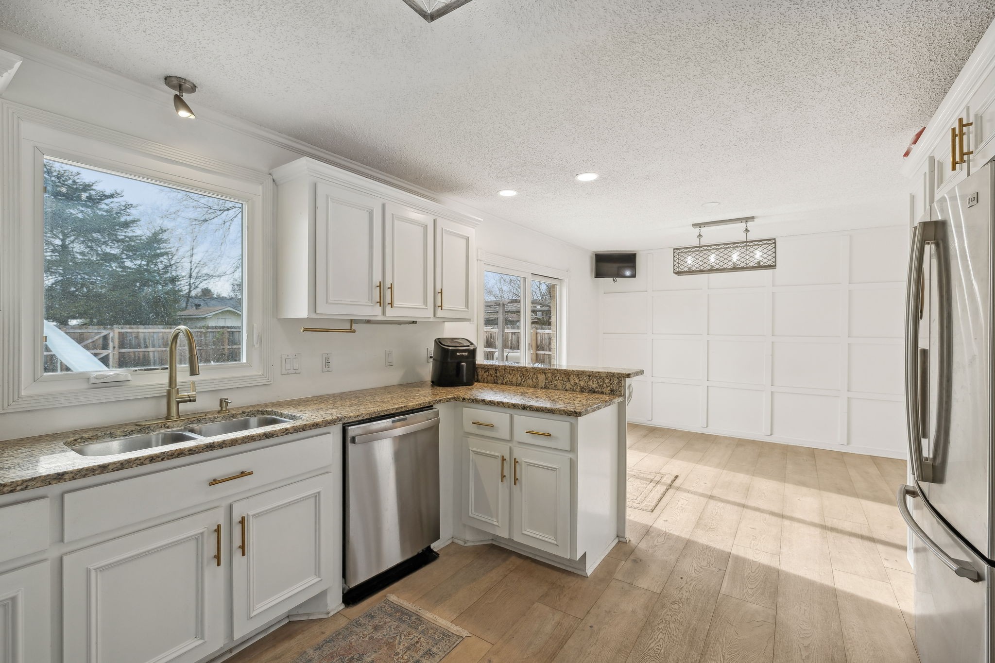 101 Hankins Dr