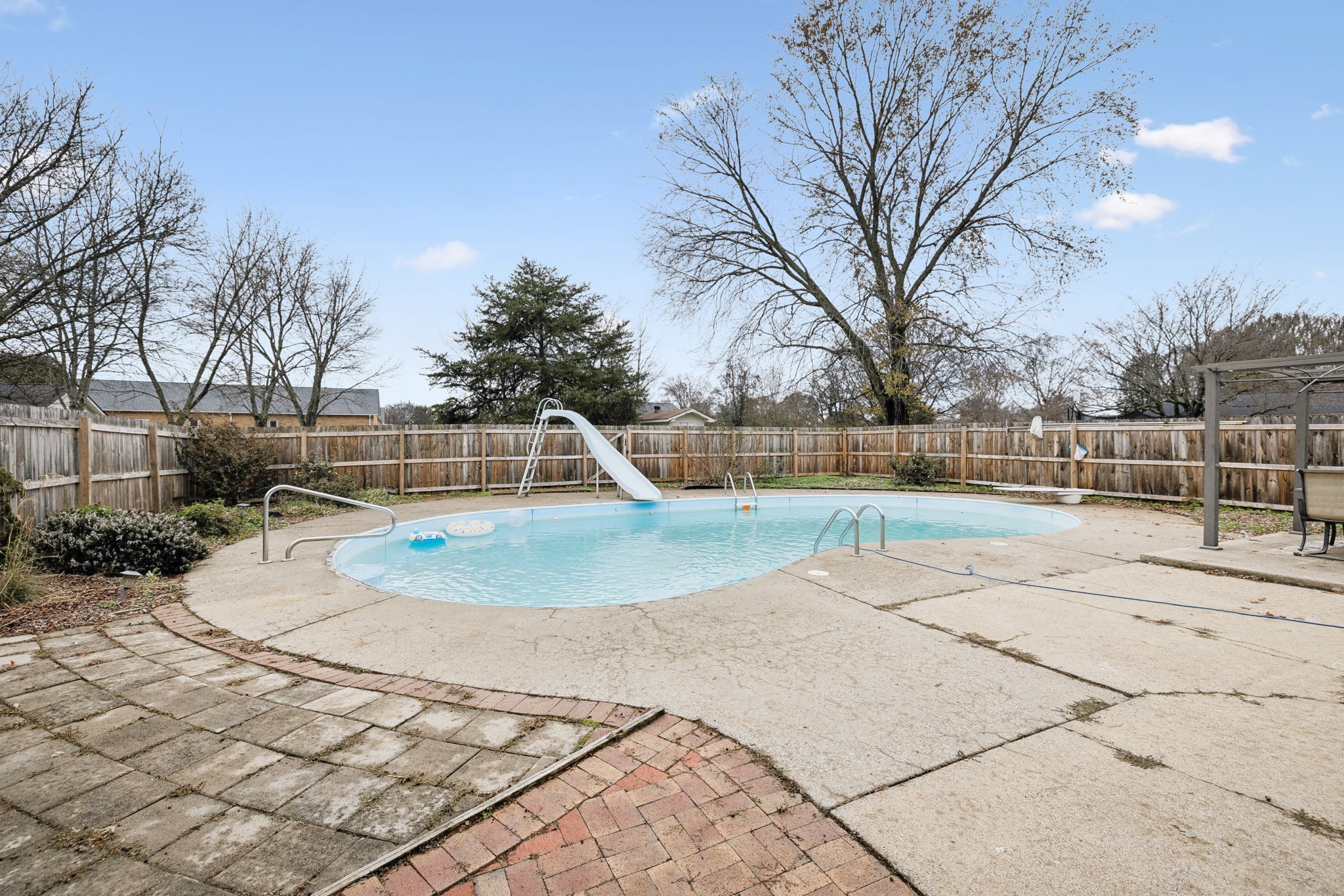 101 Hankins Dr