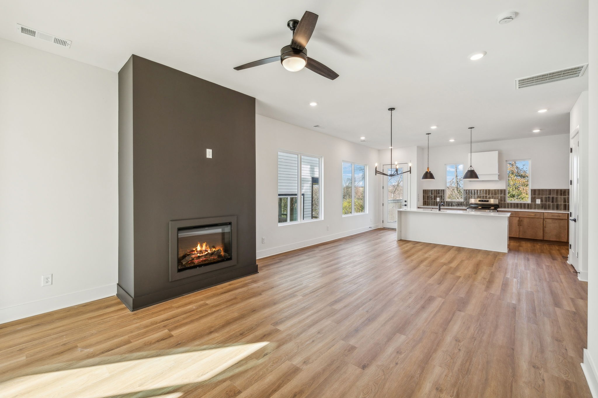 3818 Tigerbelle Dr