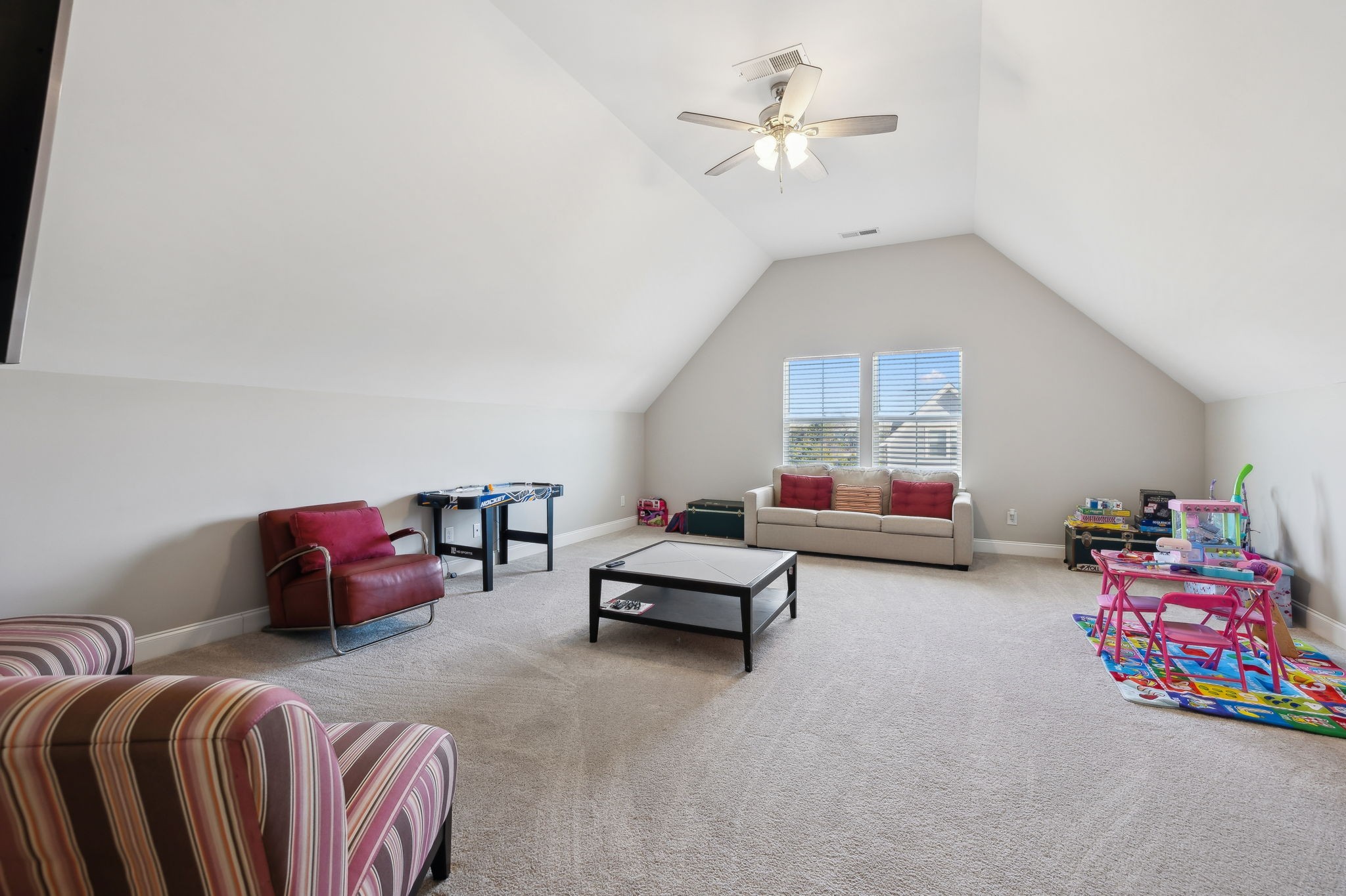 907 McCalmont Way