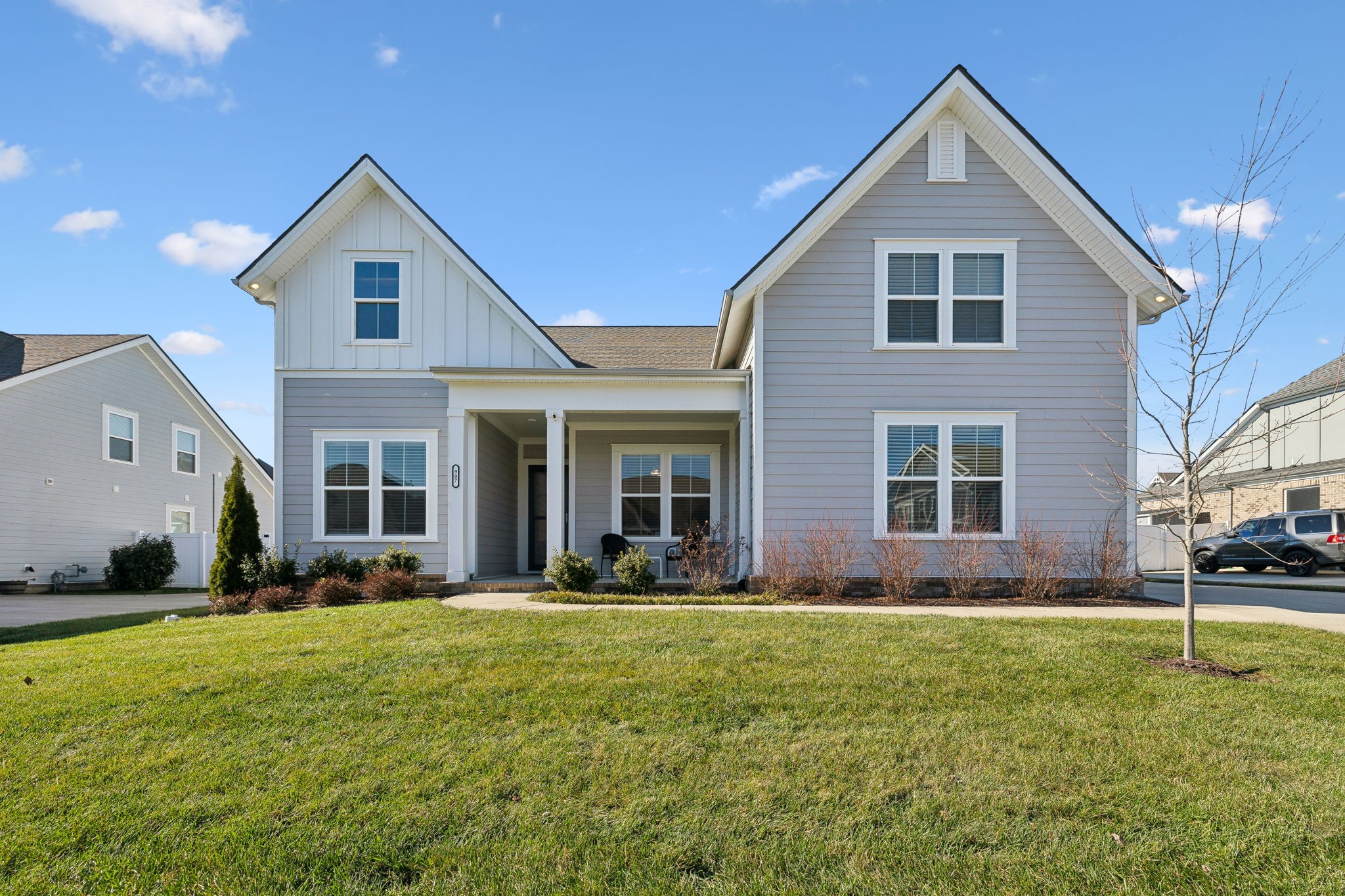 907 McCalmont Way