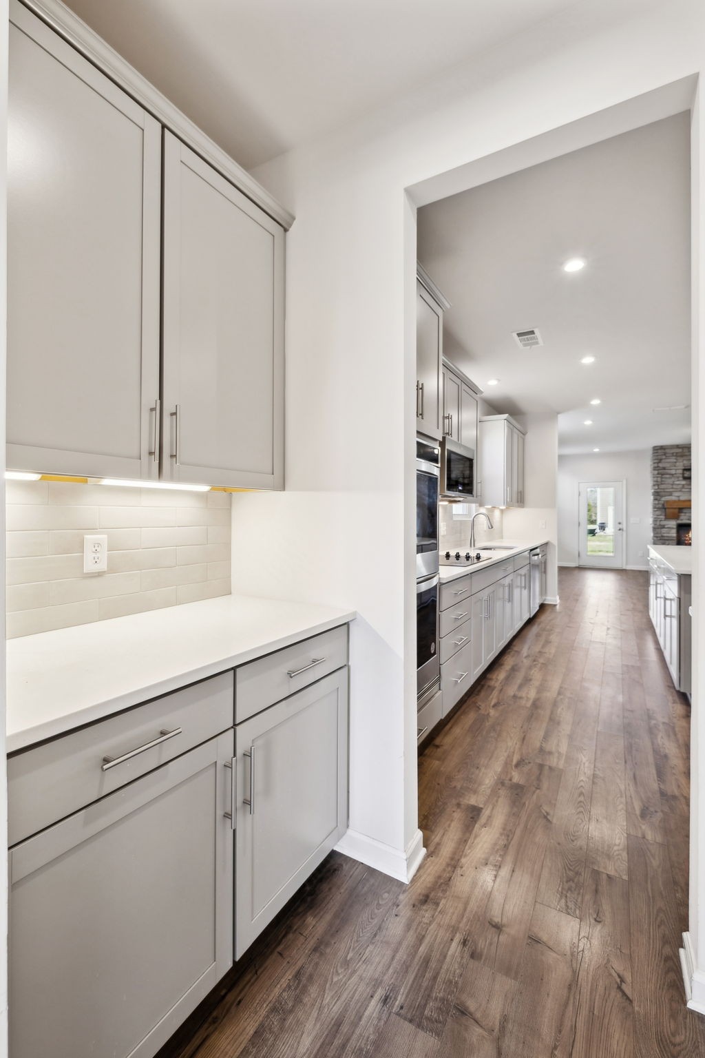 2908 Pomoa Pl