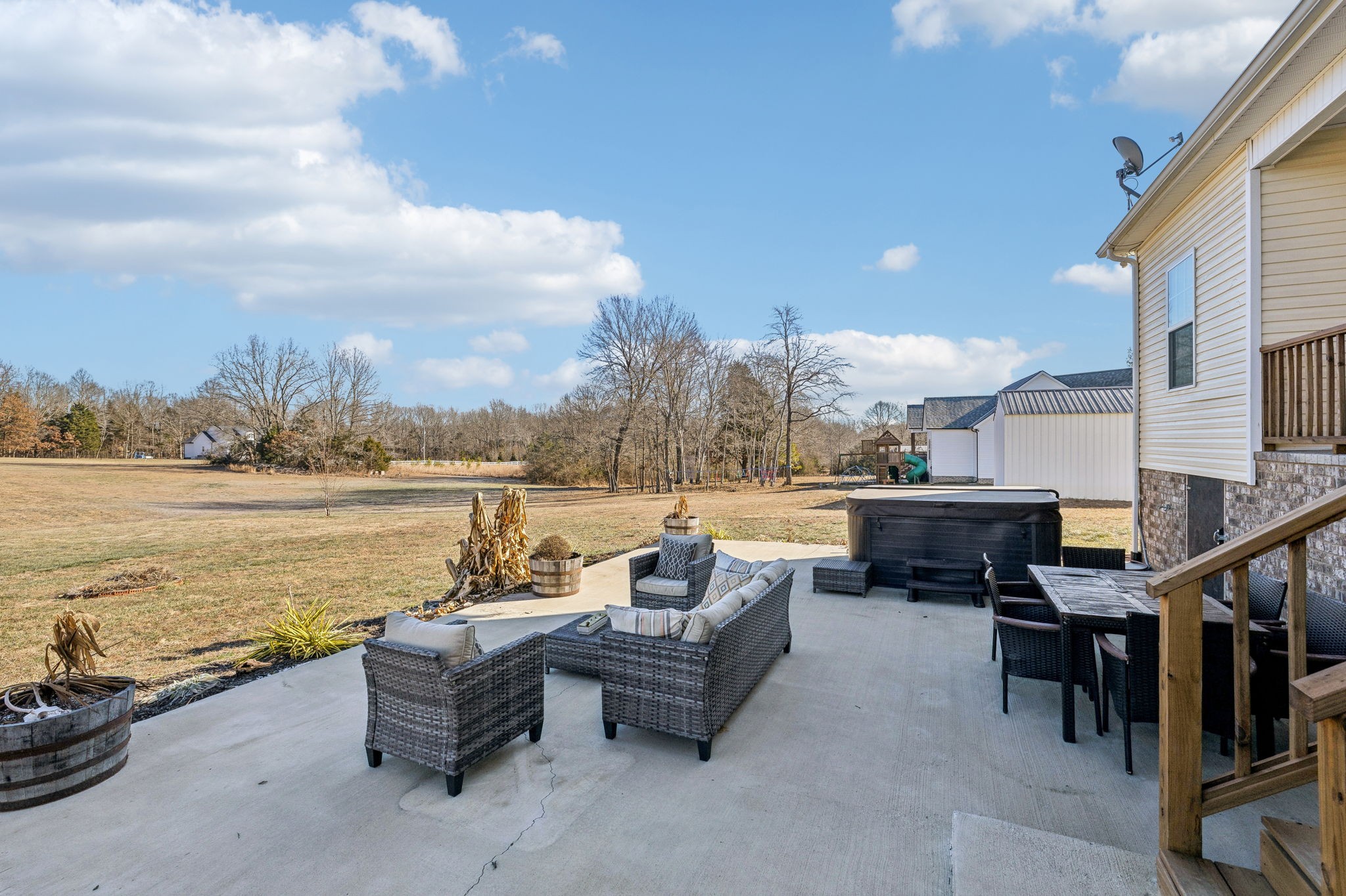 1039 Hayshed Rd