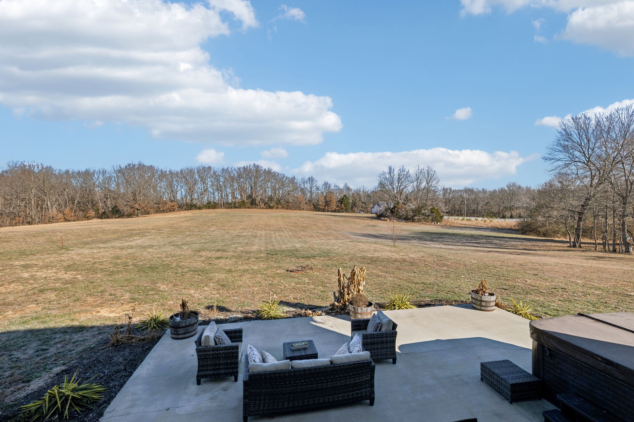 1039 Hayshed Rd