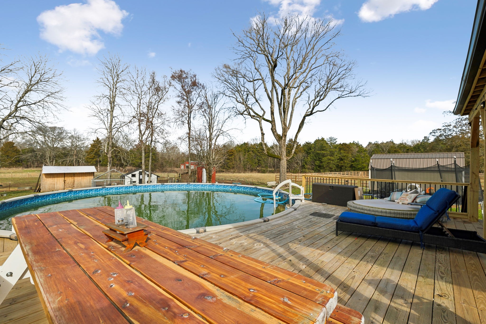 527 Vesta Rd