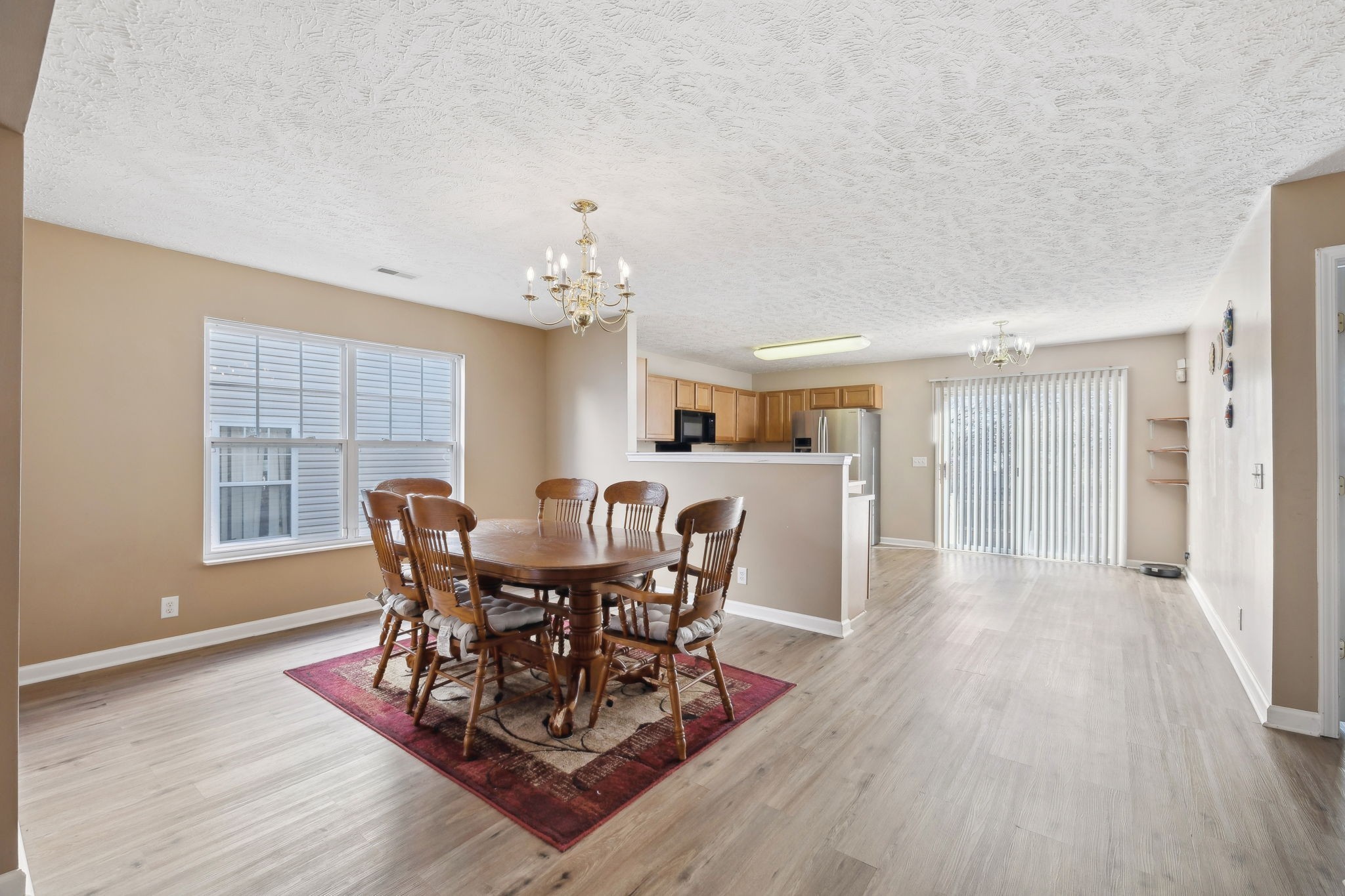 221 Maxwell Pl