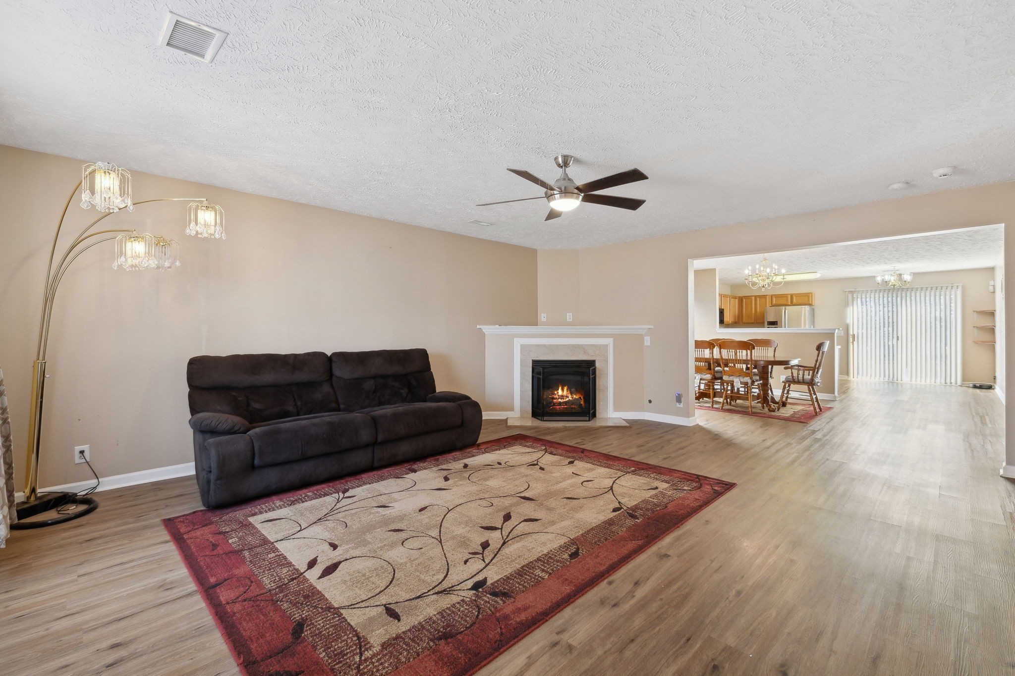 221 Maxwell Pl