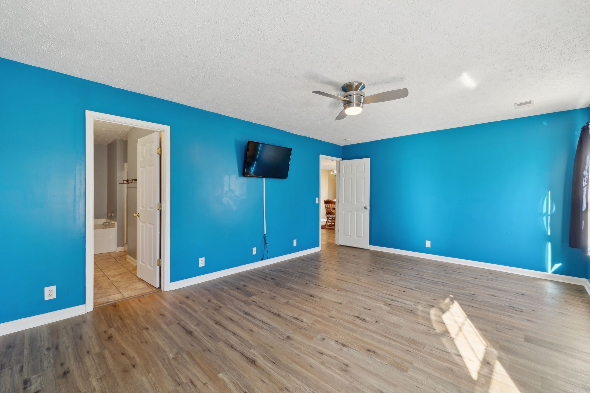 221 Maxwell Pl