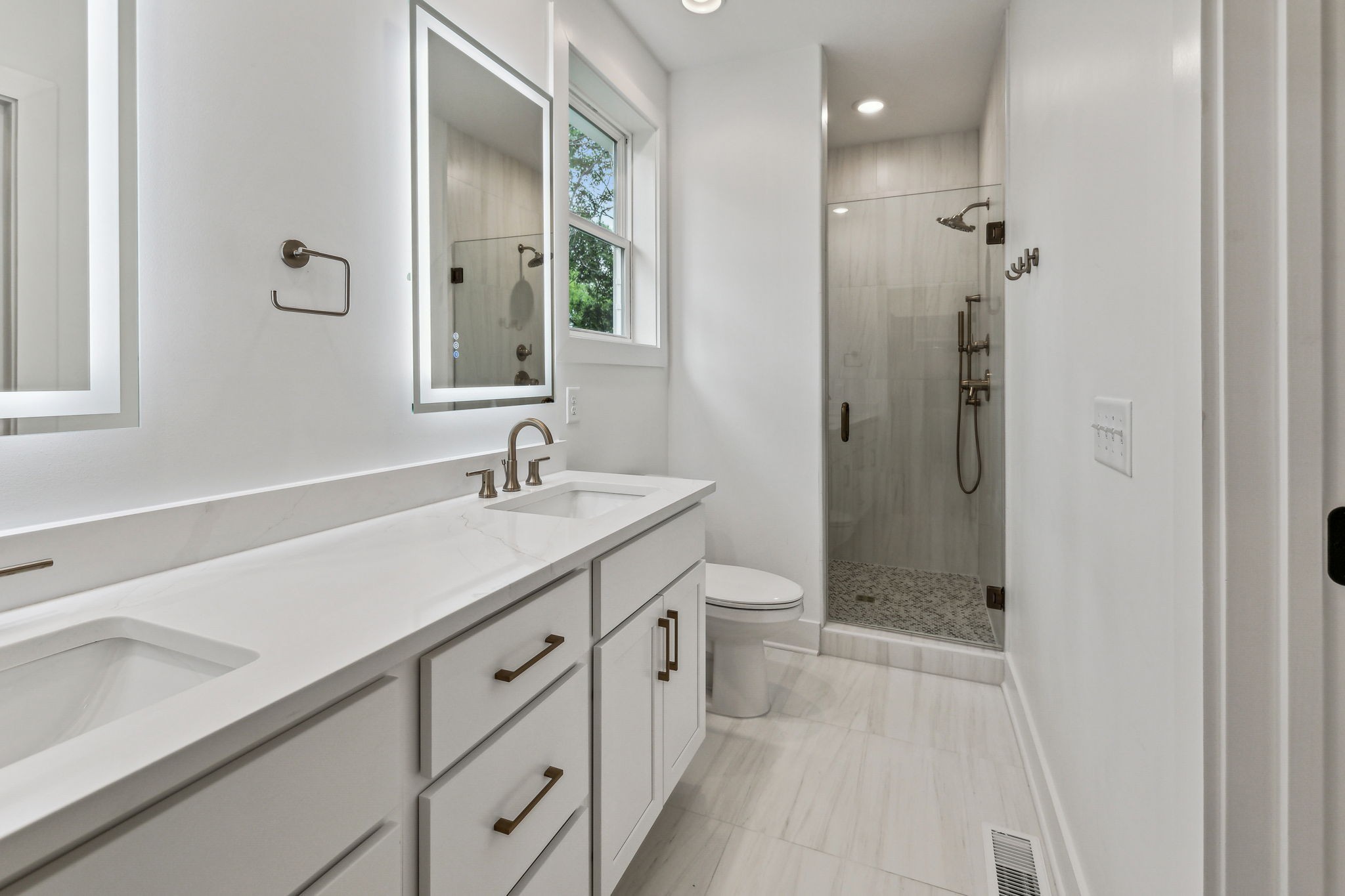 1303 Katie Ave Unit: B