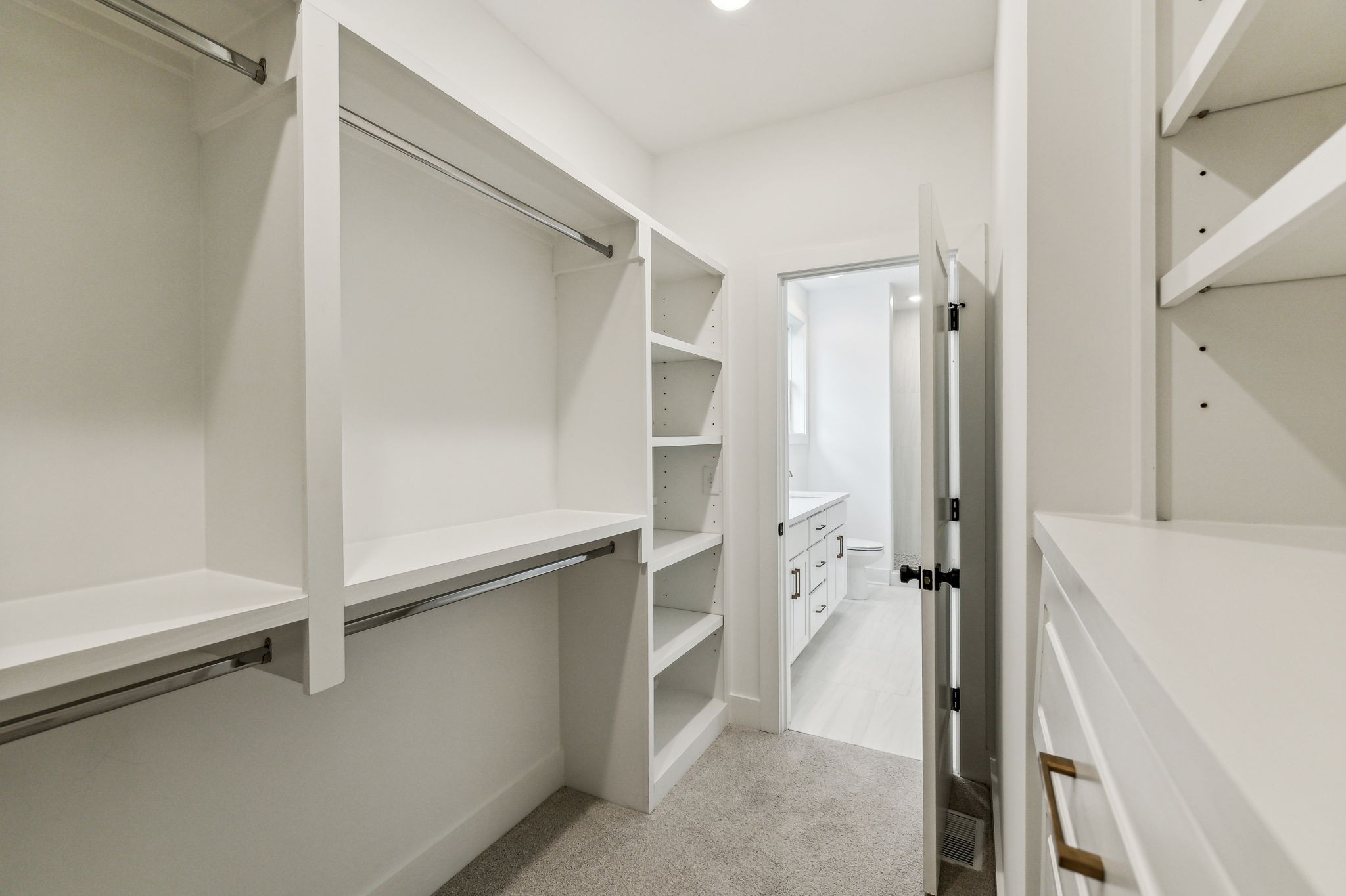 1303 Katie Ave Unit: B