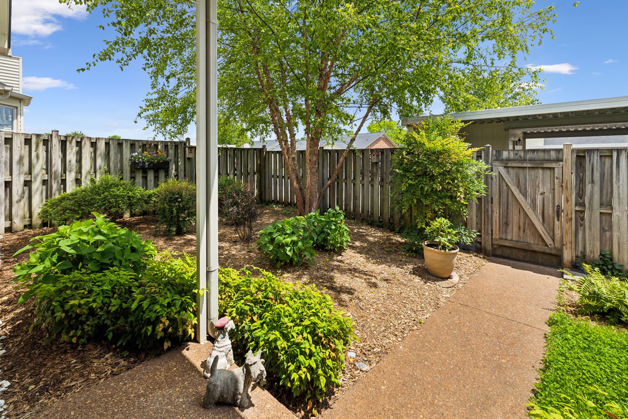 2130 River Chase Dr
