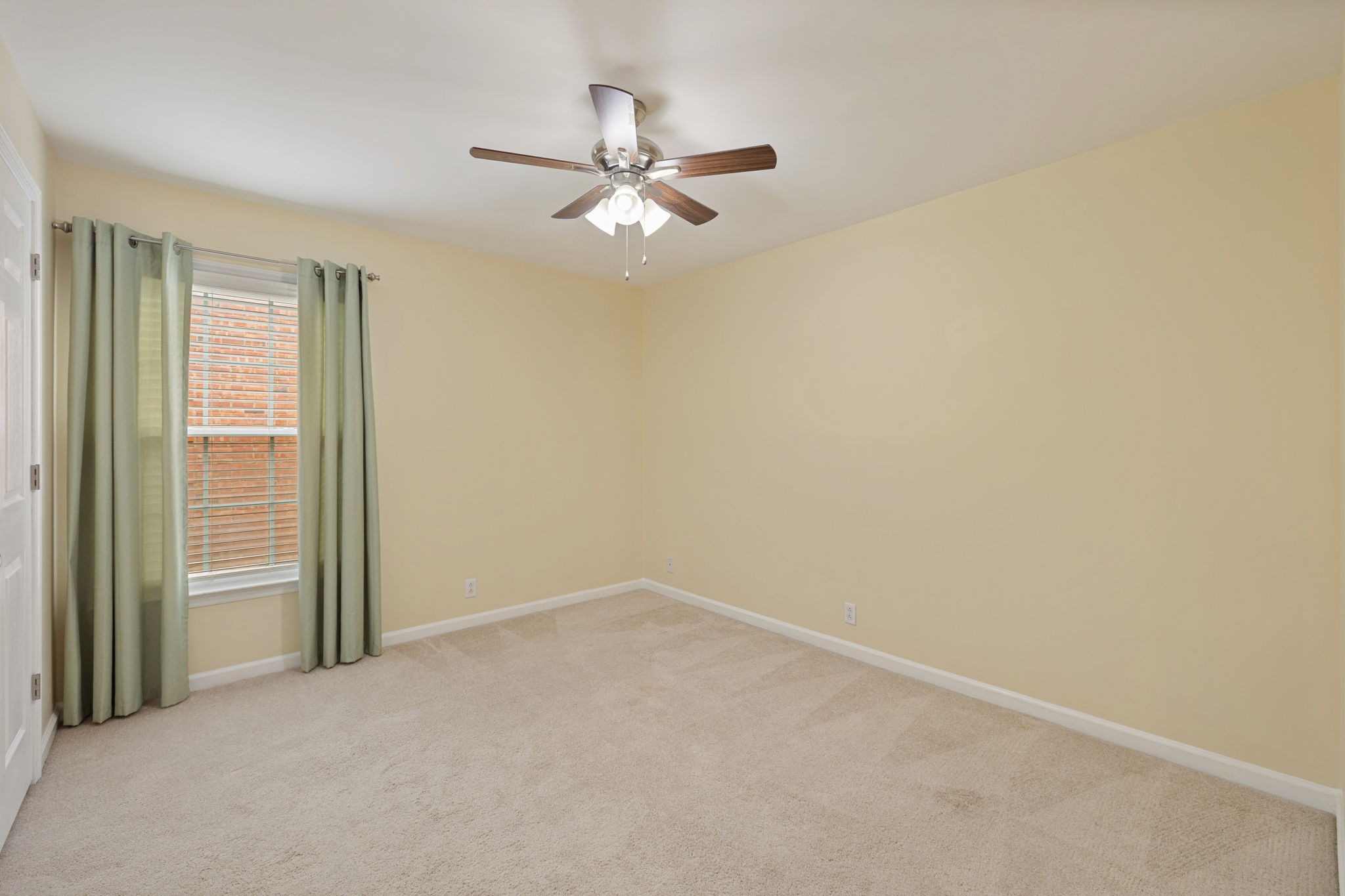 2130 River Chase Dr