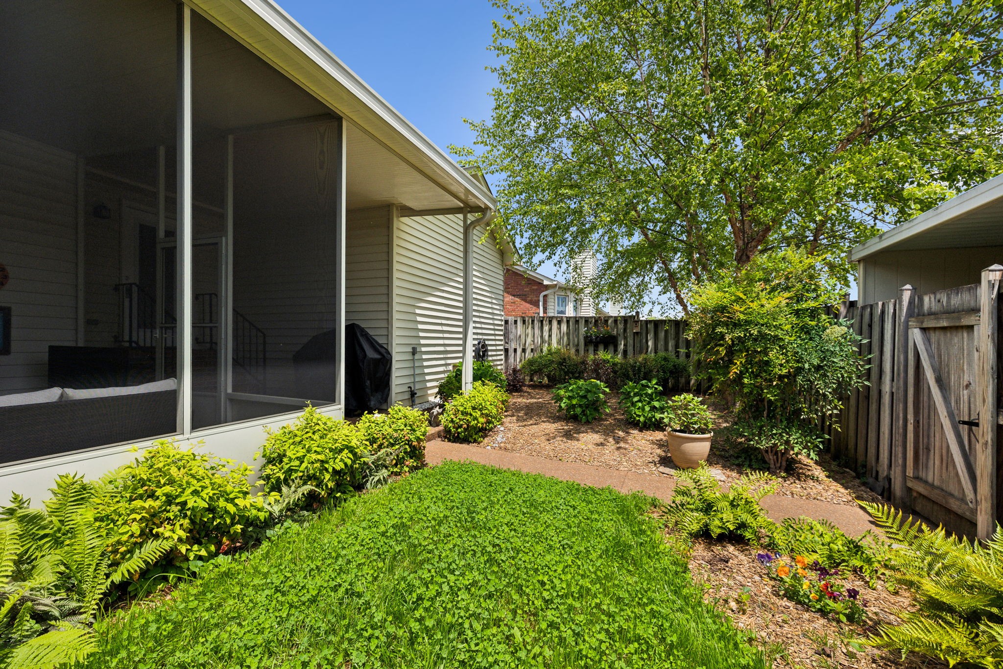 2130 River Chase Dr
