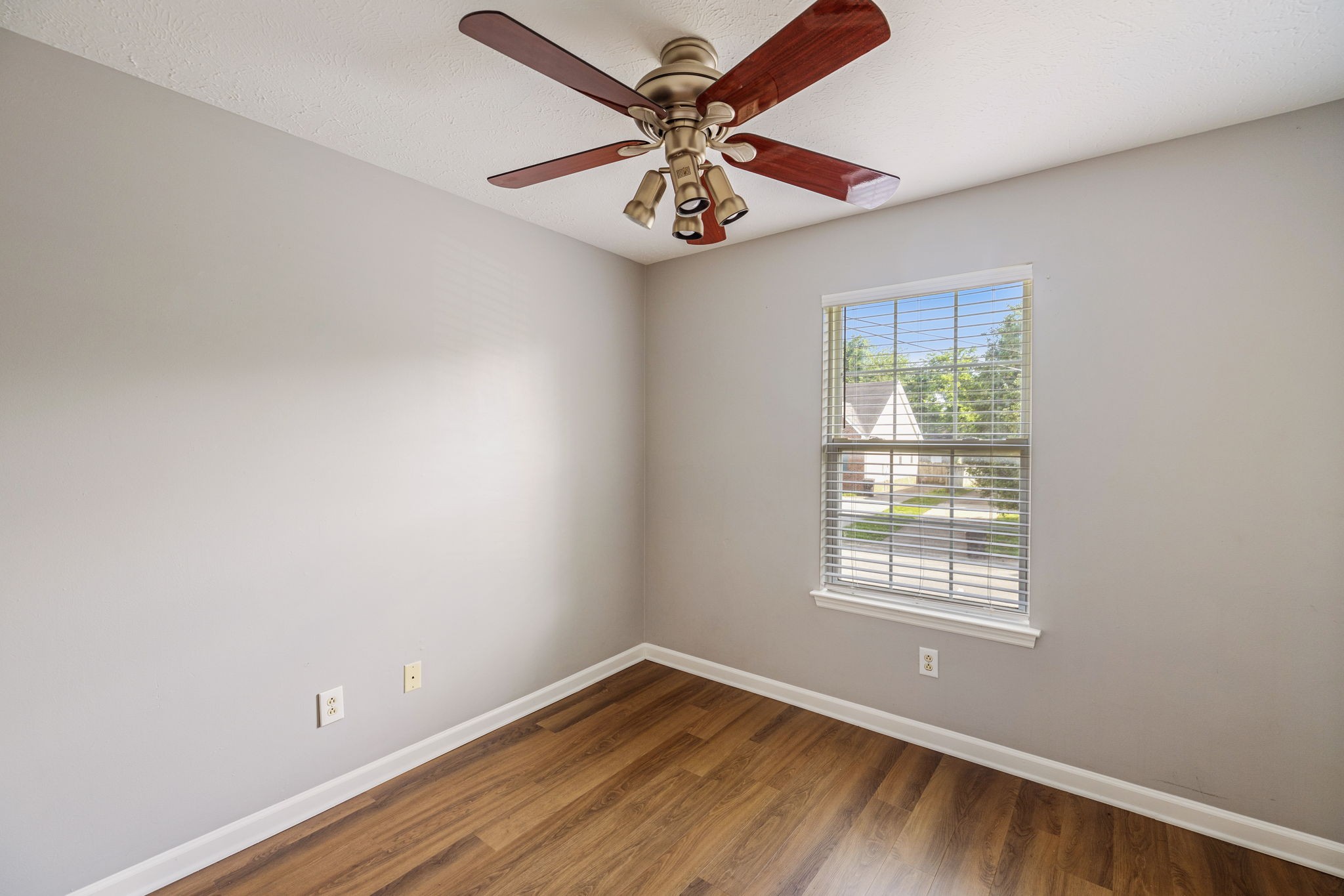 1625 Center Pointe Dr