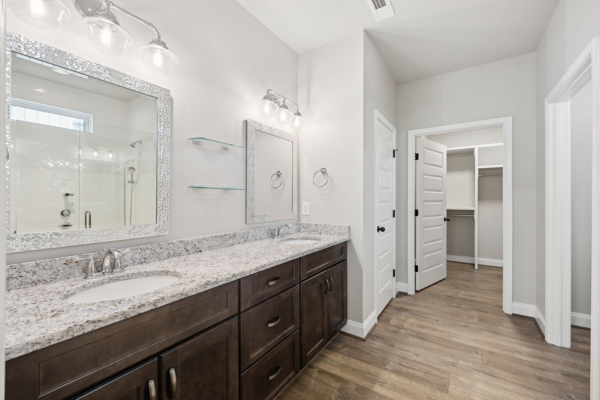 417 Anchor Reserve Cv