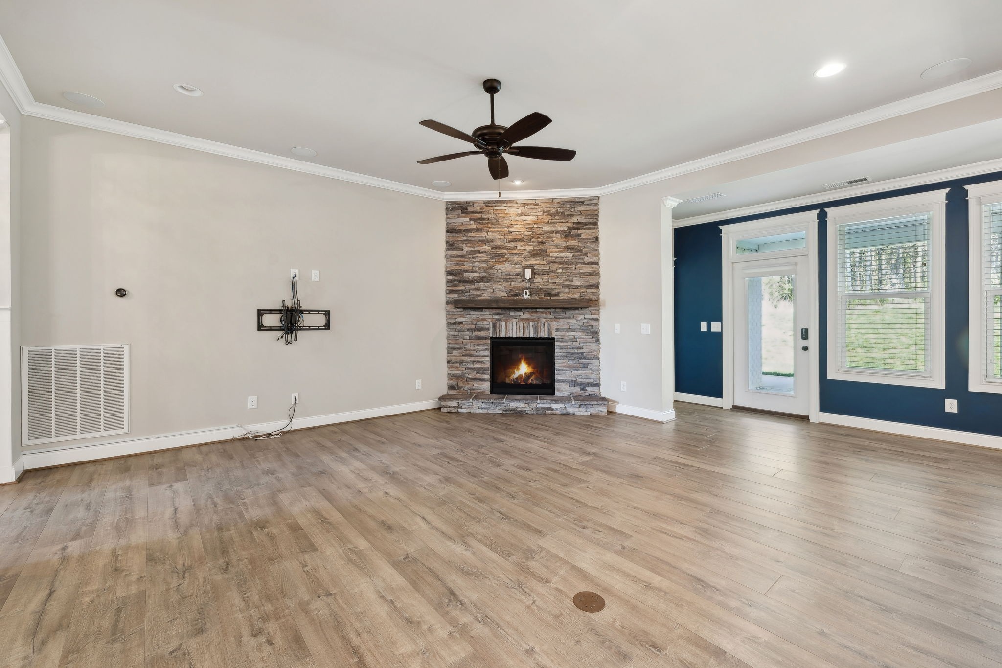 417 Anchor Reserve Cv