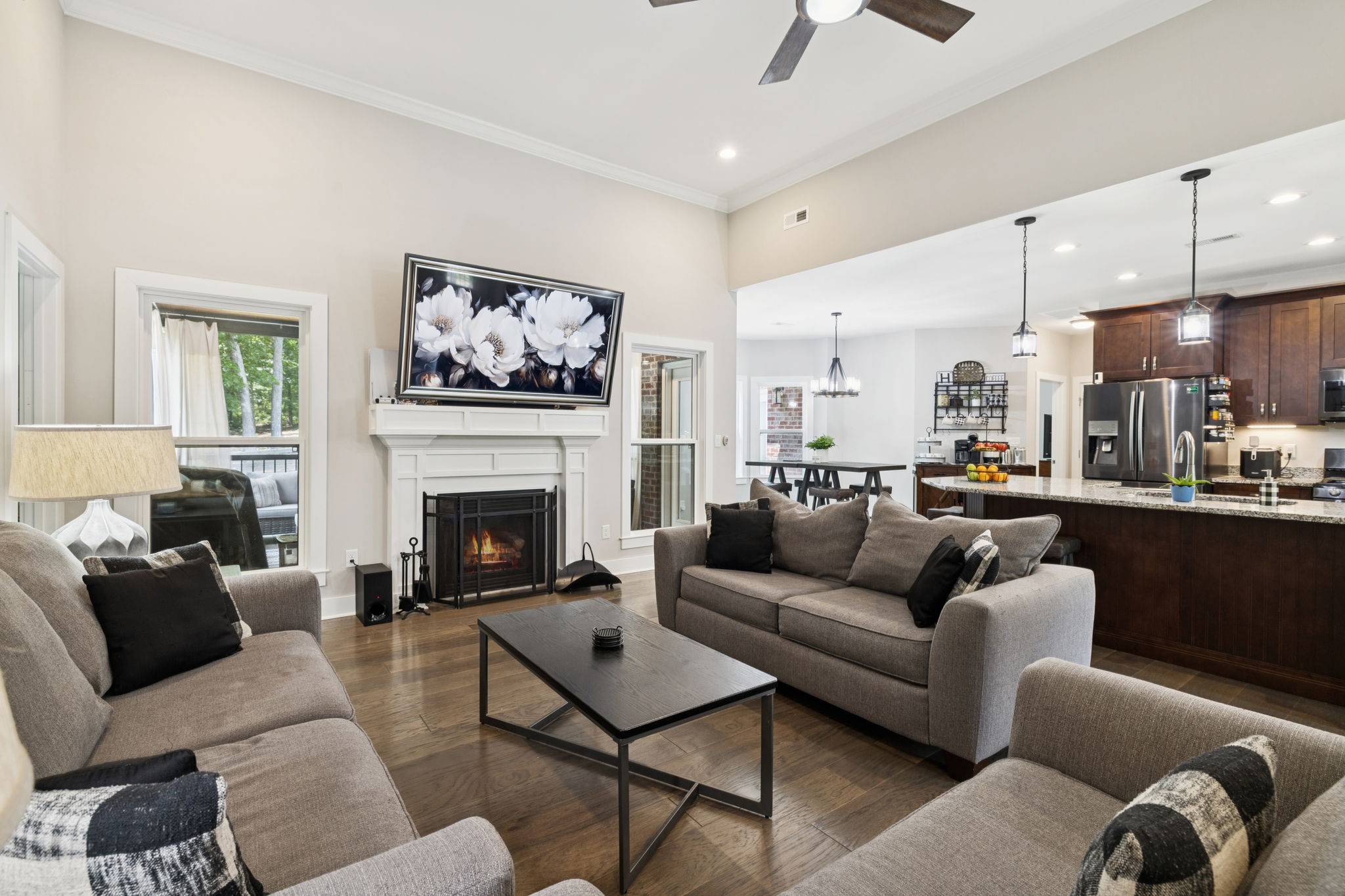 121 Regency Ln