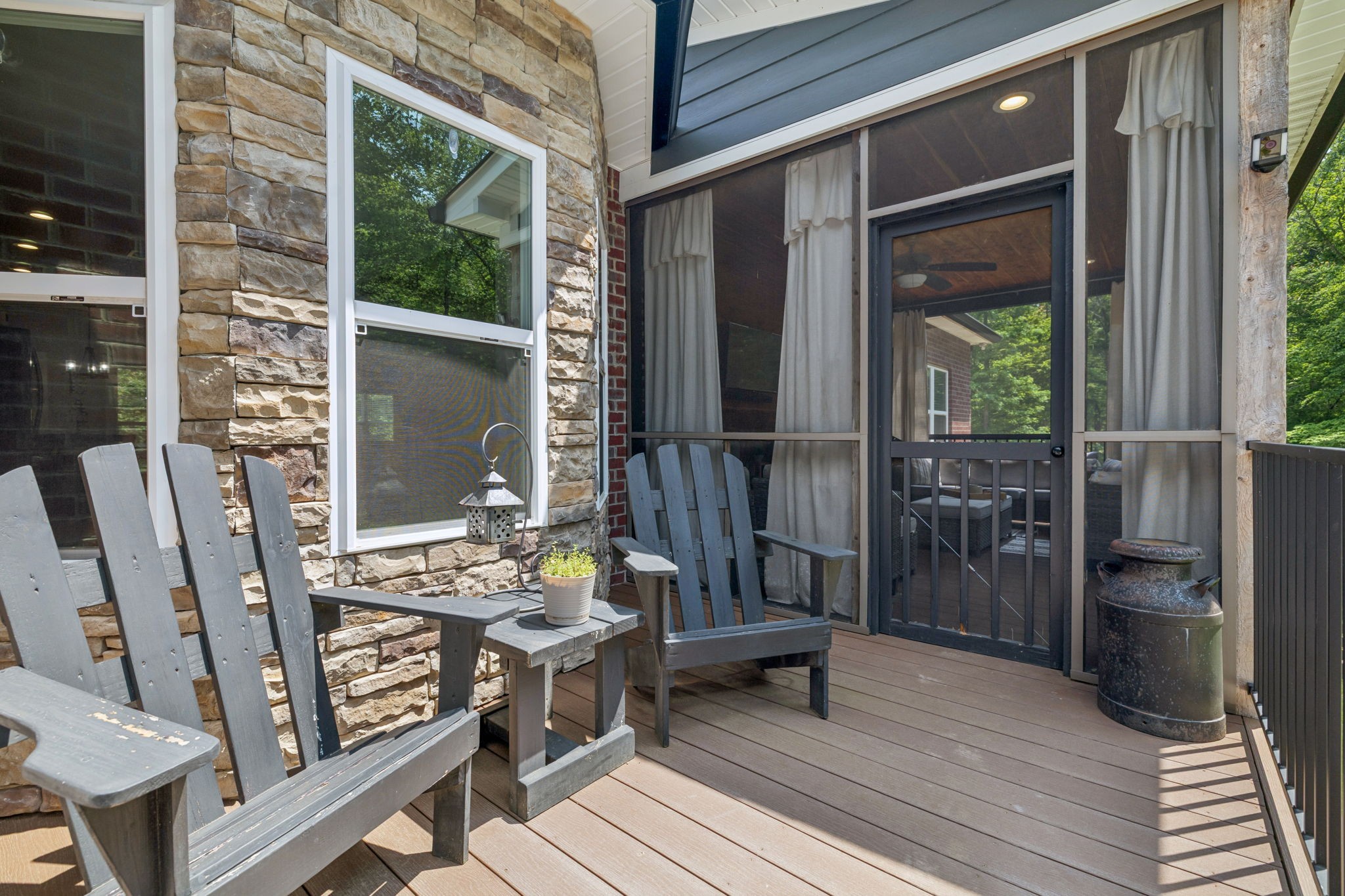 121 Regency Ln