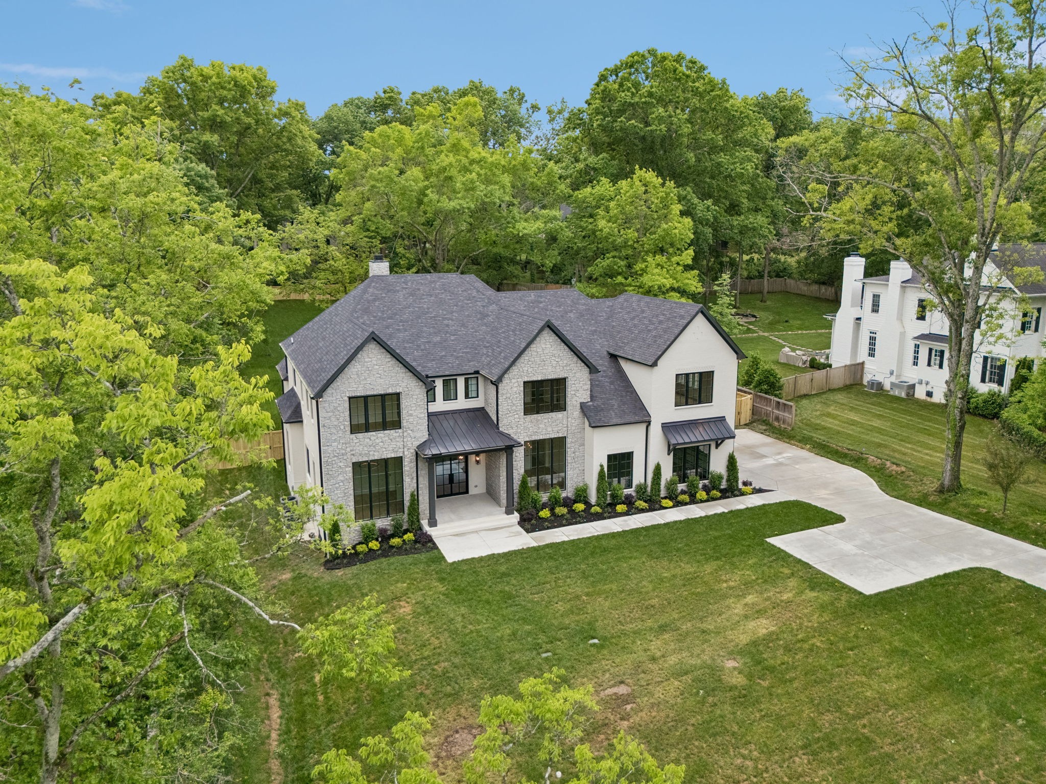 6233 Vosswood Dr