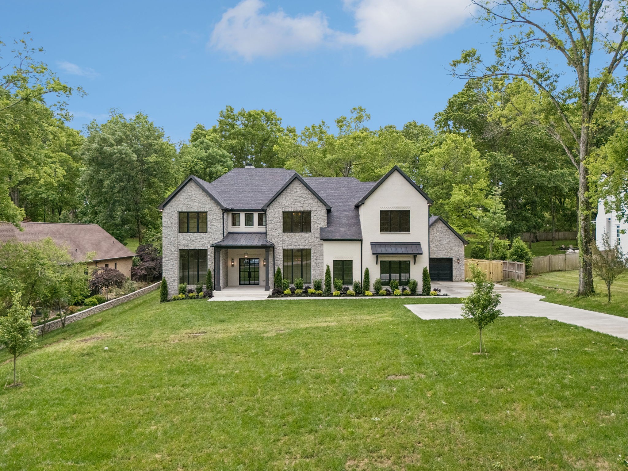 6233 Vosswood Dr