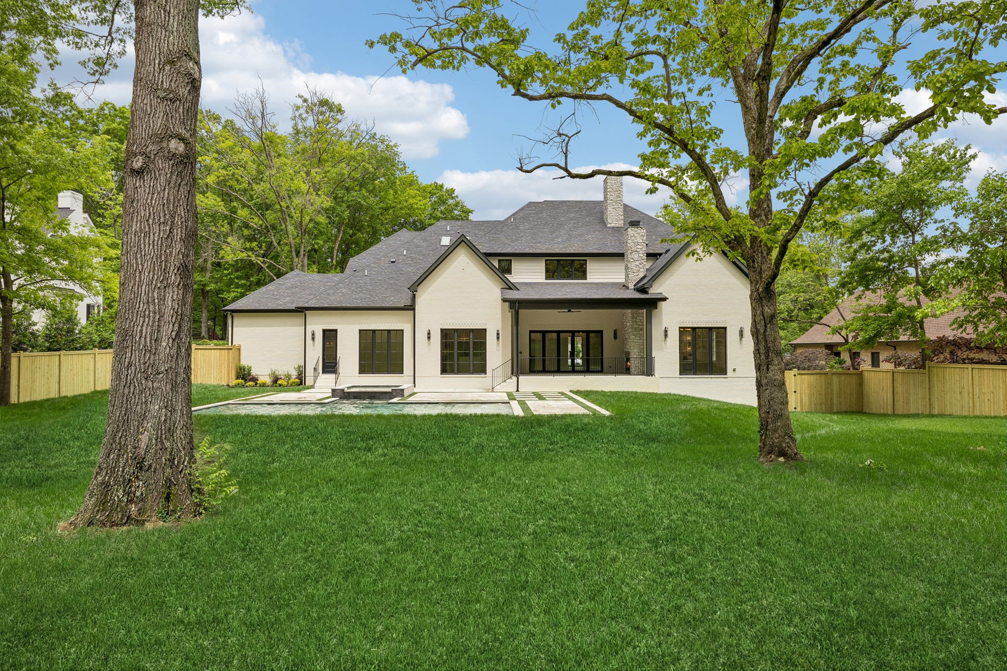 6233 Vosswood Dr