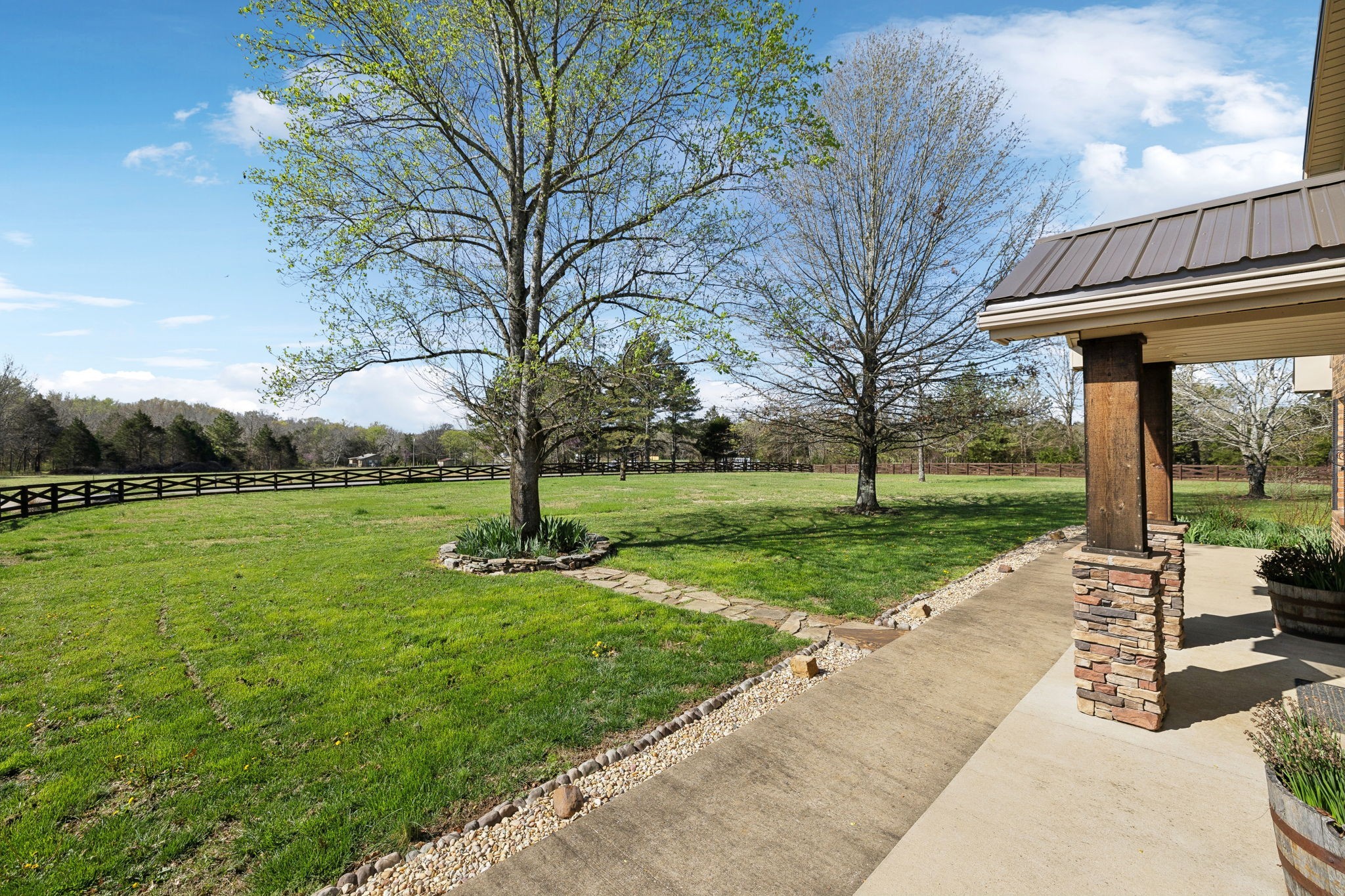 2038 N Lasea Rd