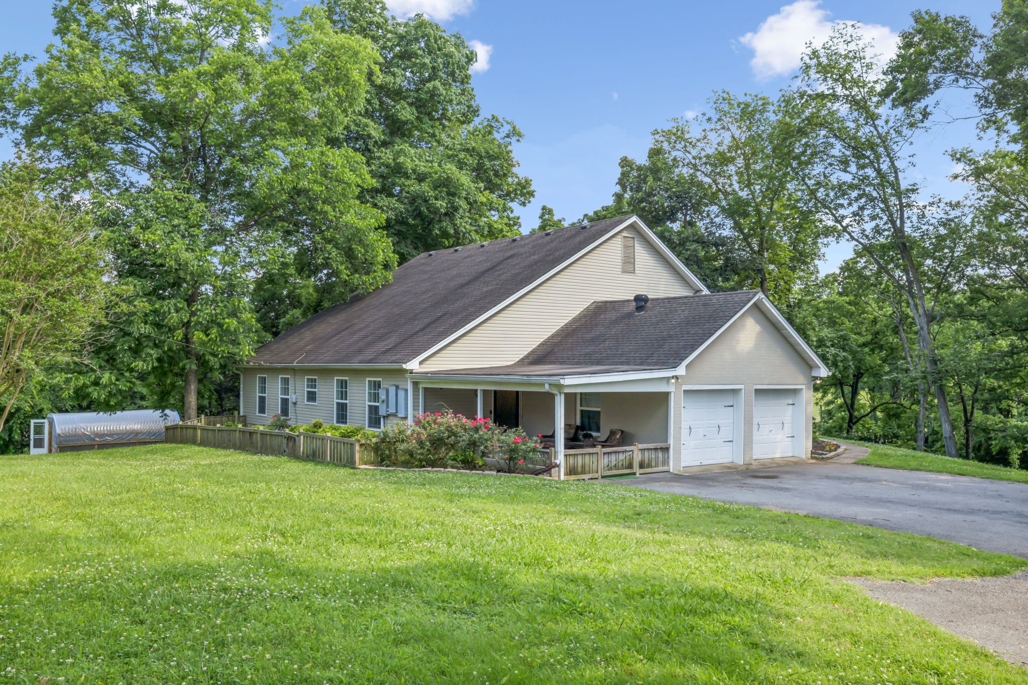 501 Moncrief Ave
