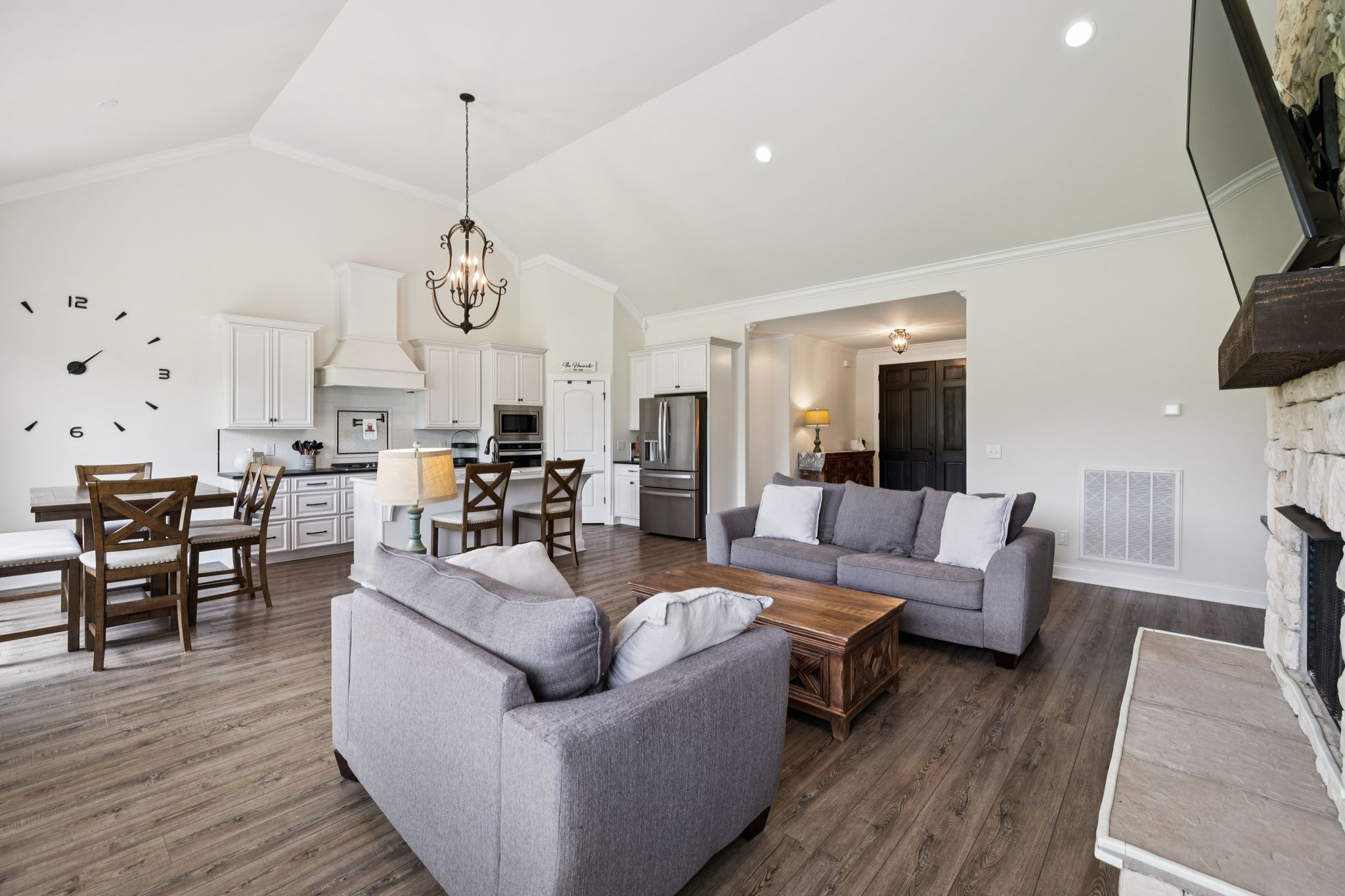623 Josef Cir