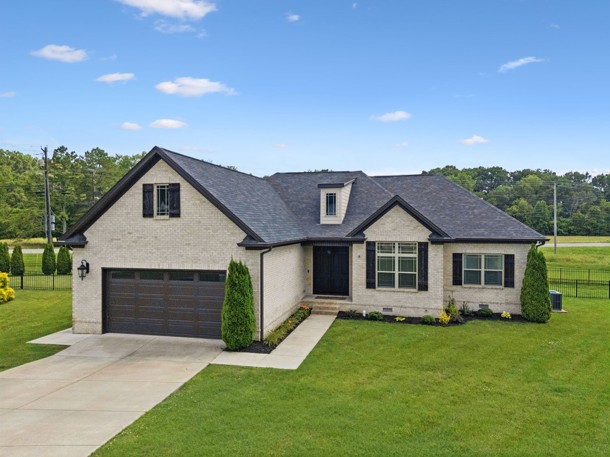 623 Josef Cir