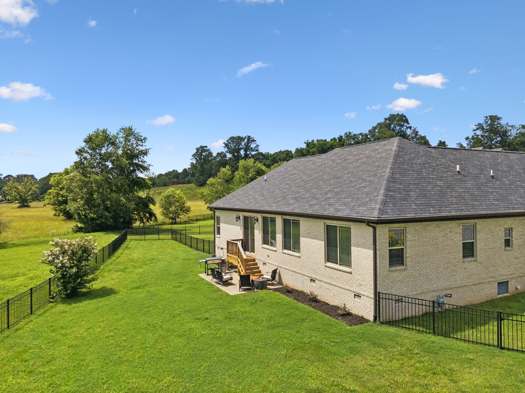 623 Josef Cir
