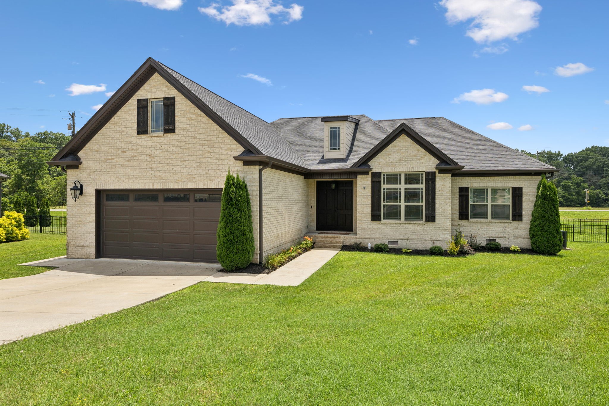 623 Josef Cir