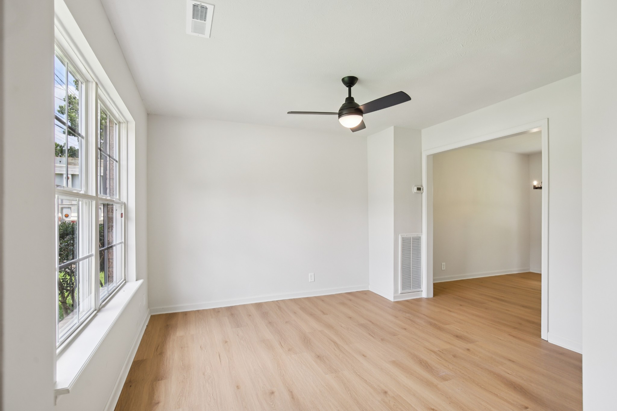 1033 Tom Hailey Blvd