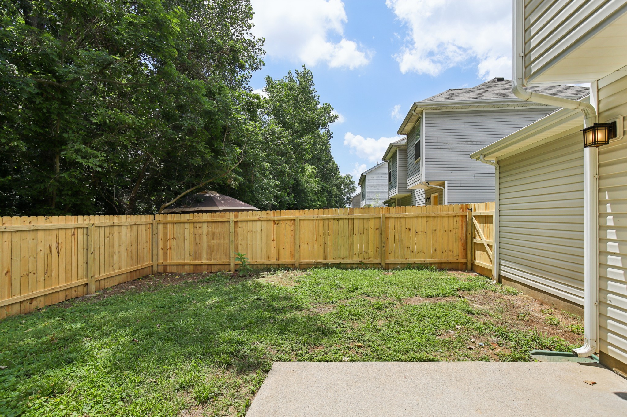 1033 Tom Hailey Blvd