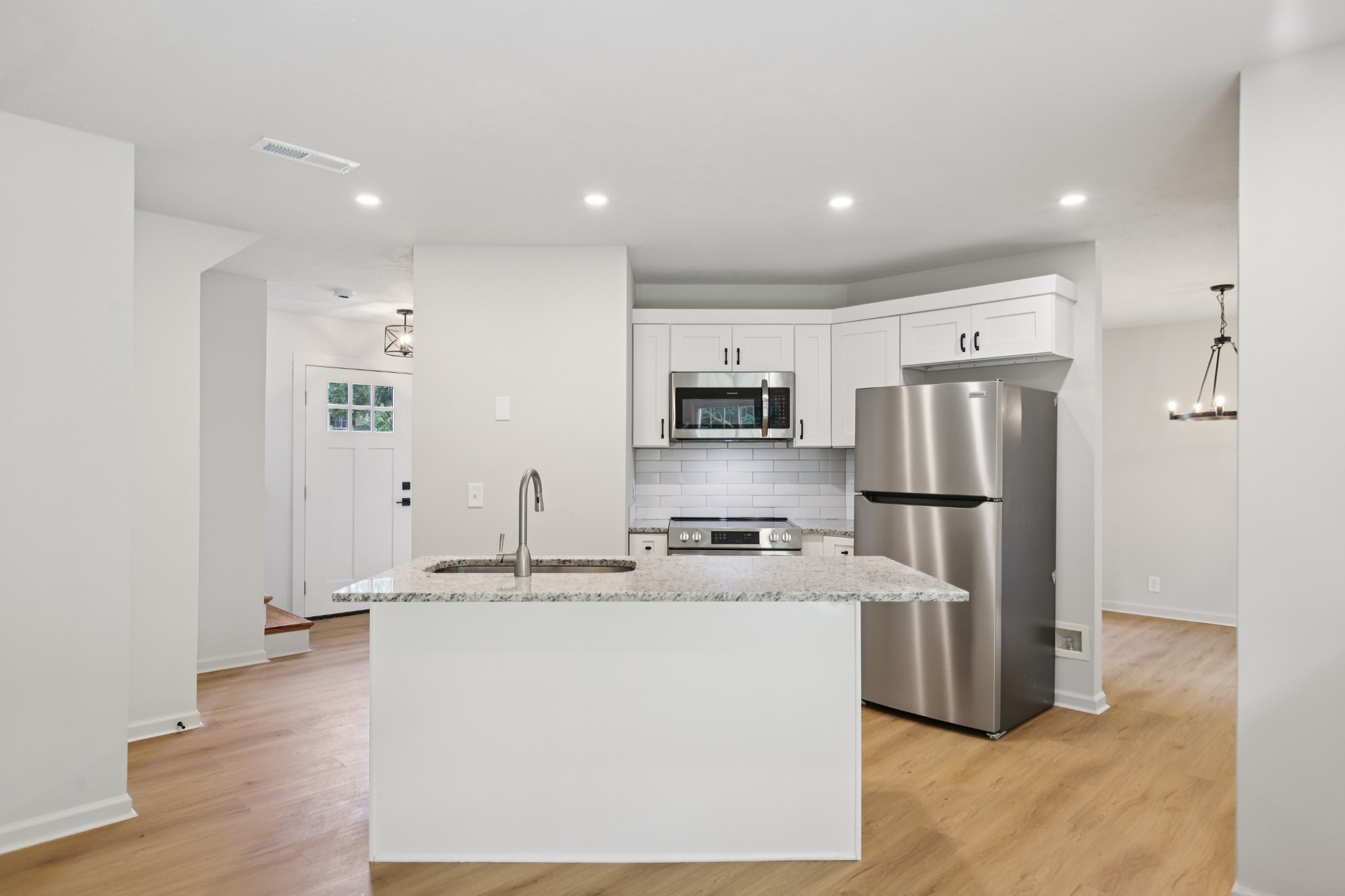 1033 Tom Hailey Blvd