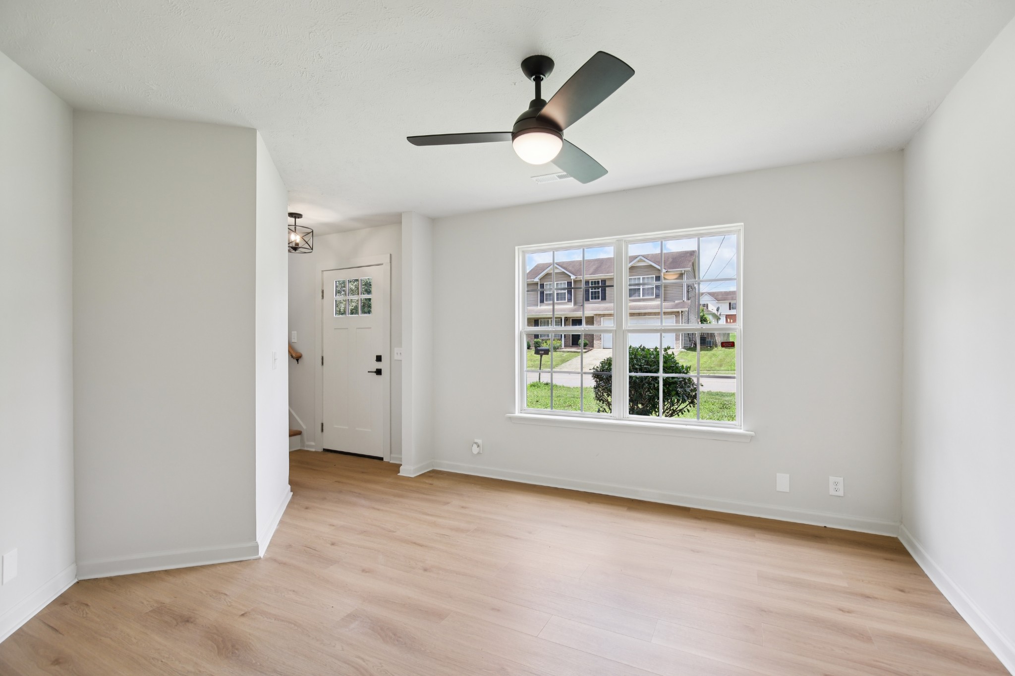 1033 Tom Hailey Blvd
