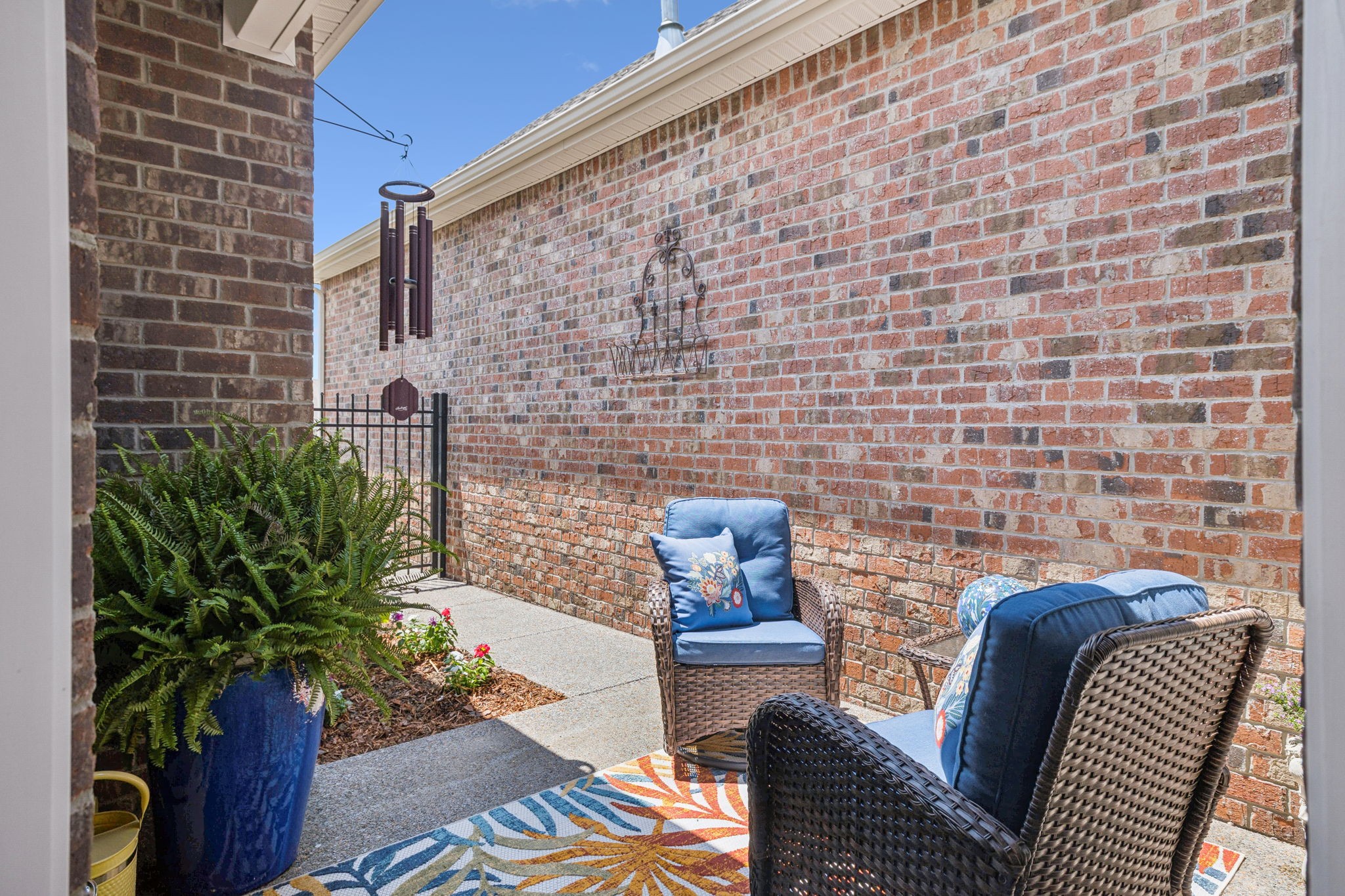 219 Cloverbrook Way