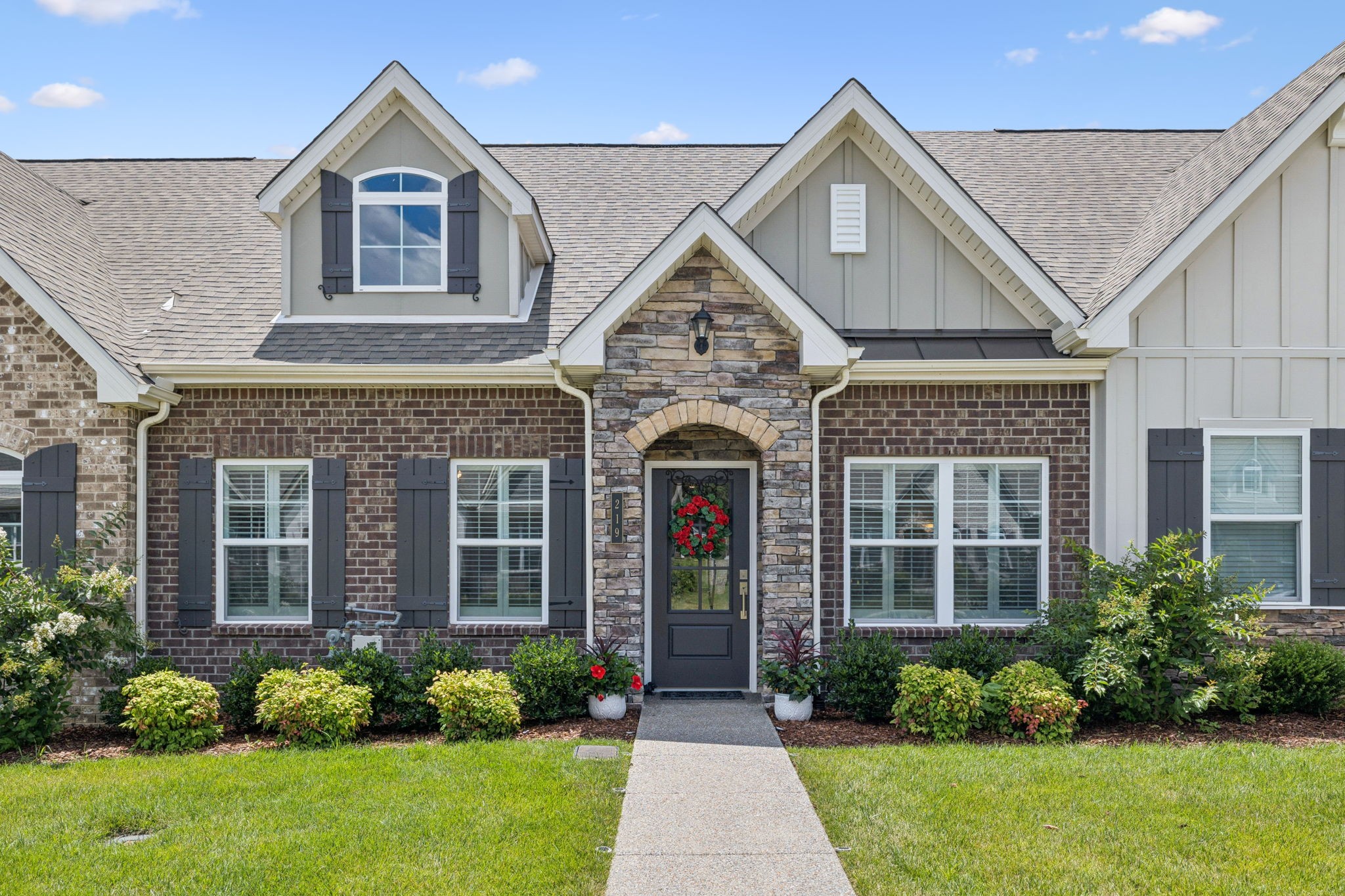 219 Cloverbrook Way