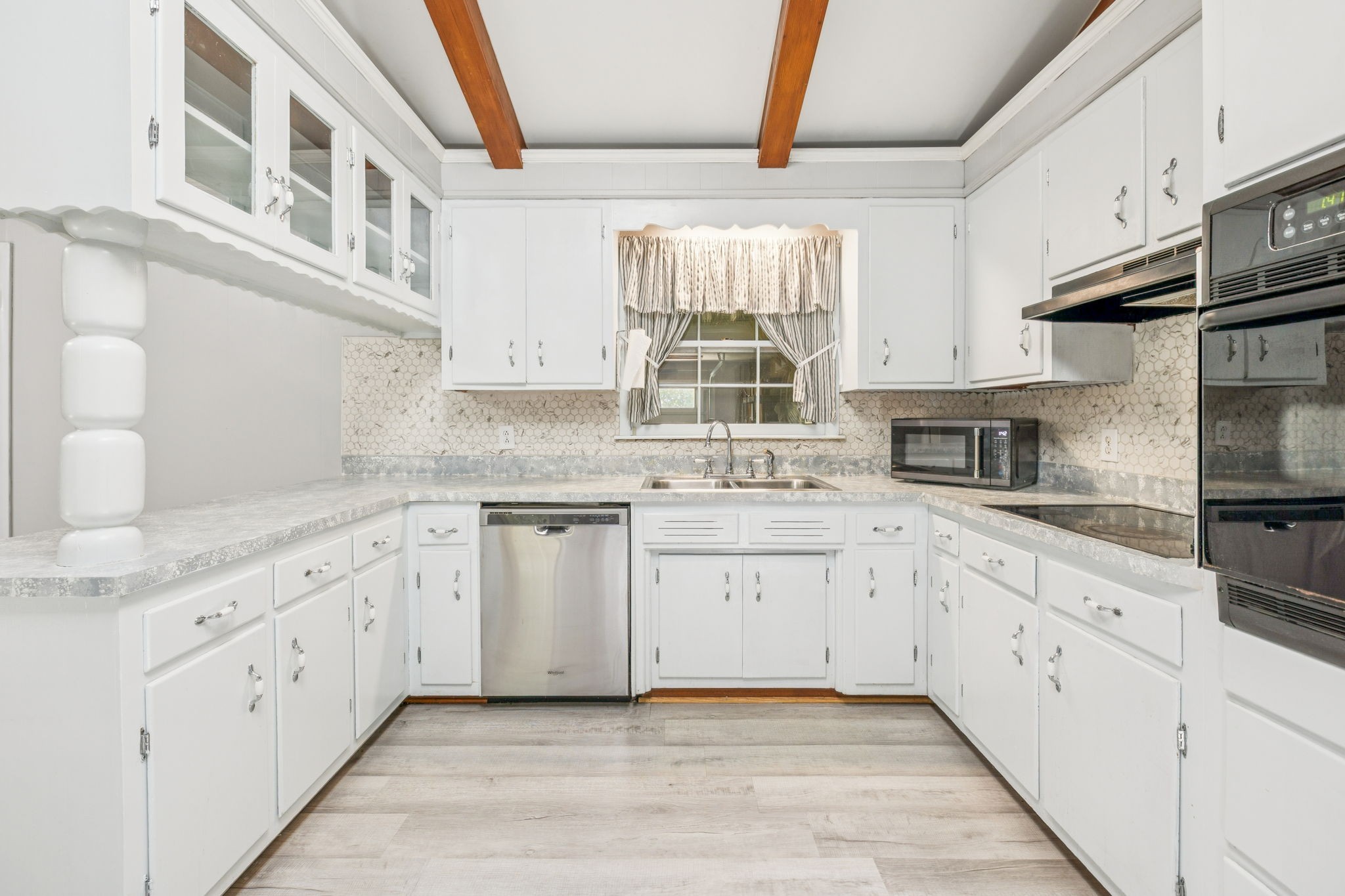 1001 Kenny St