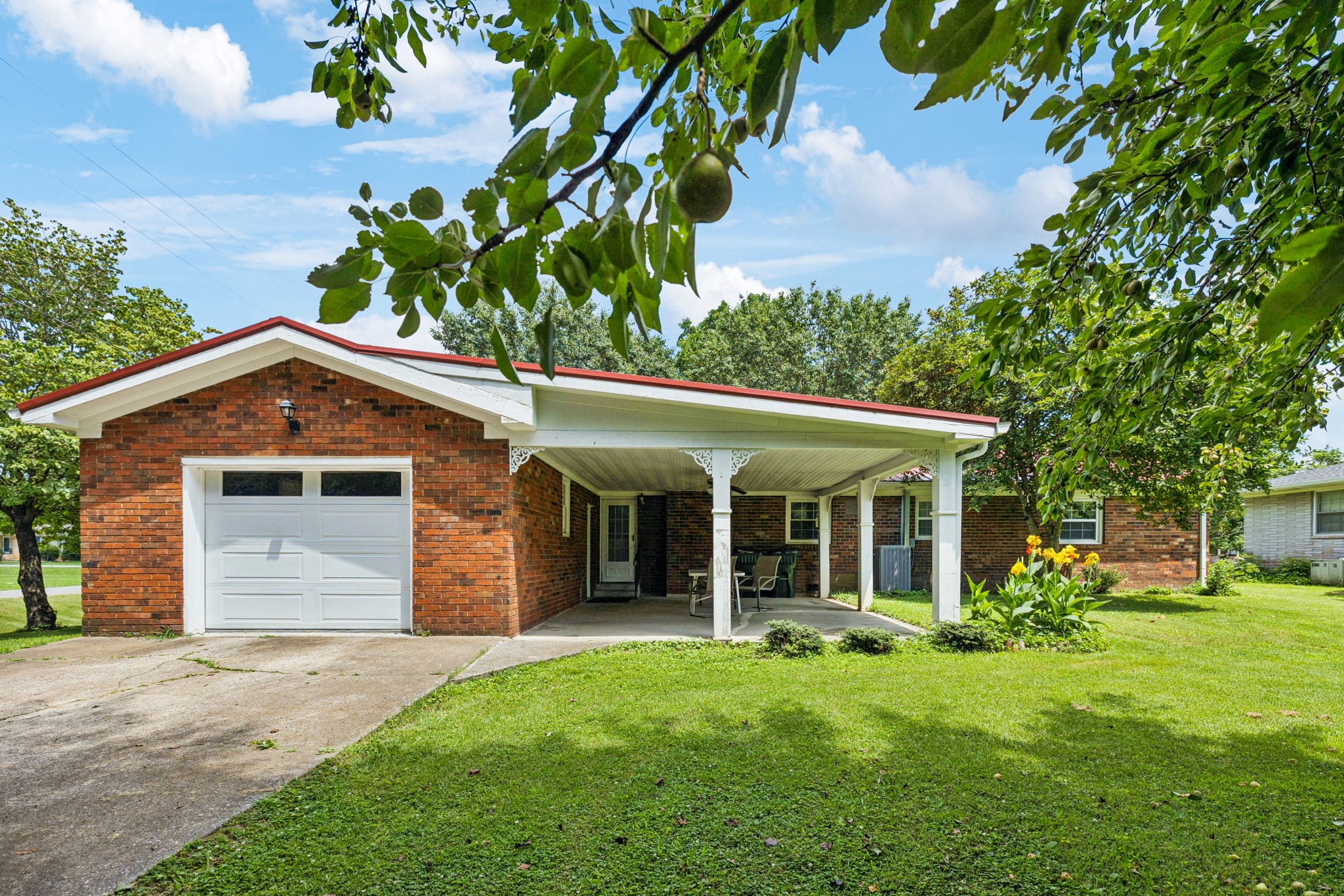 1001 Kenny St