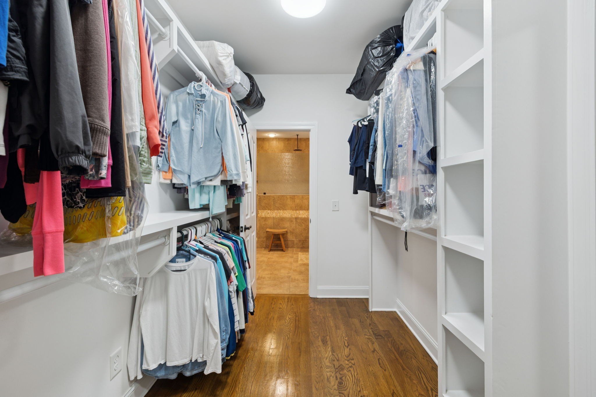 1204 Valarie Ln